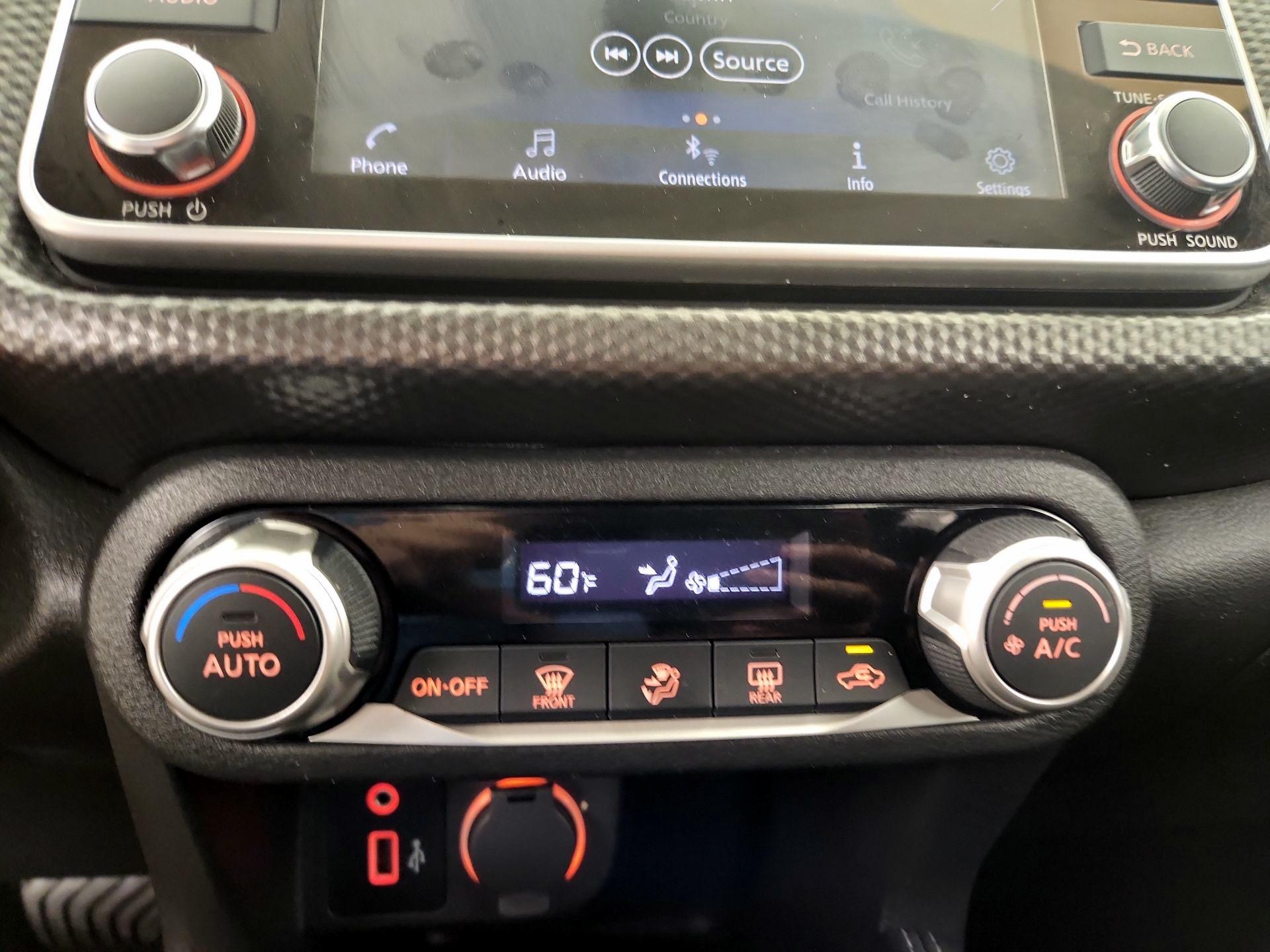 Thumbnail: 2020 Nissan Kicks - 16