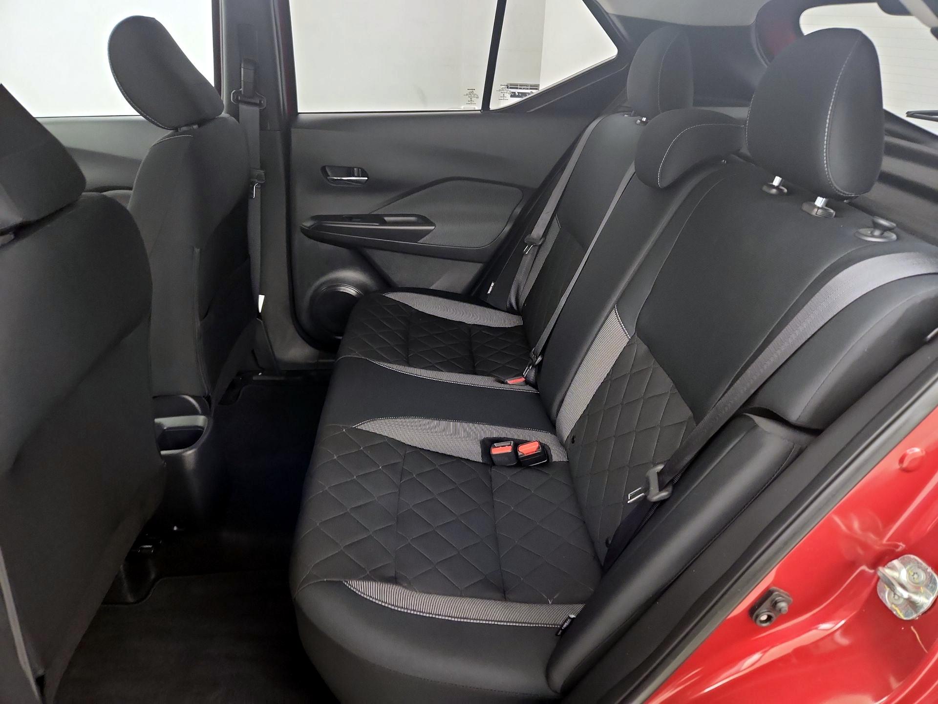 Thumbnail: 2020 Nissan Kicks - 19