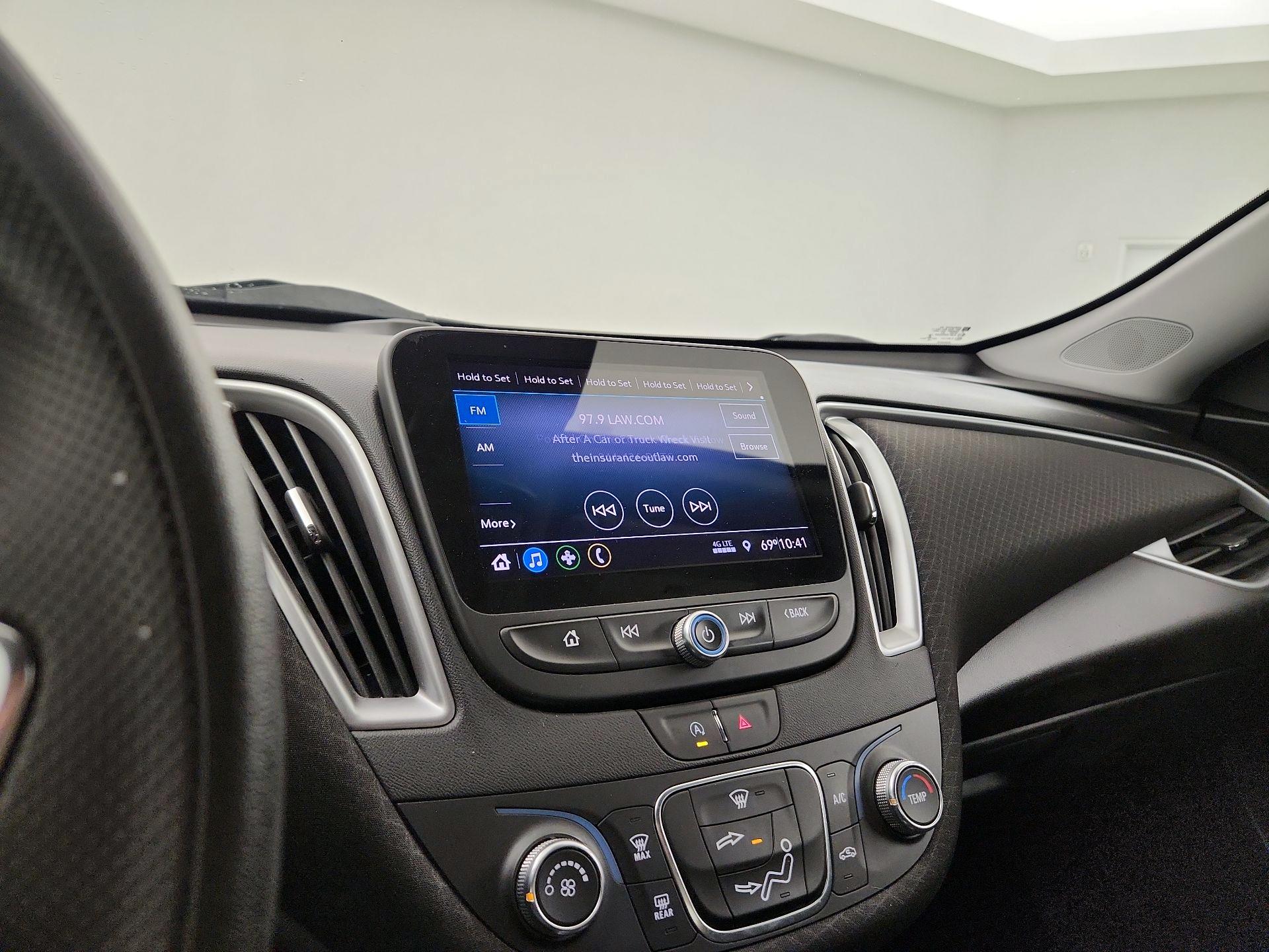 Thumbnail: 2020 Chevrolet Malibu - 11
