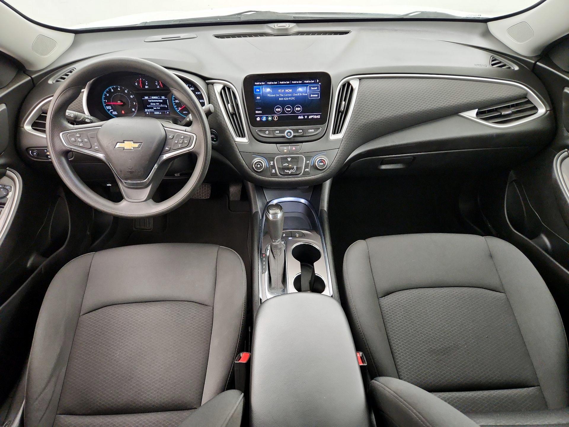 Thumbnail: 2020 Chevrolet Malibu - 8