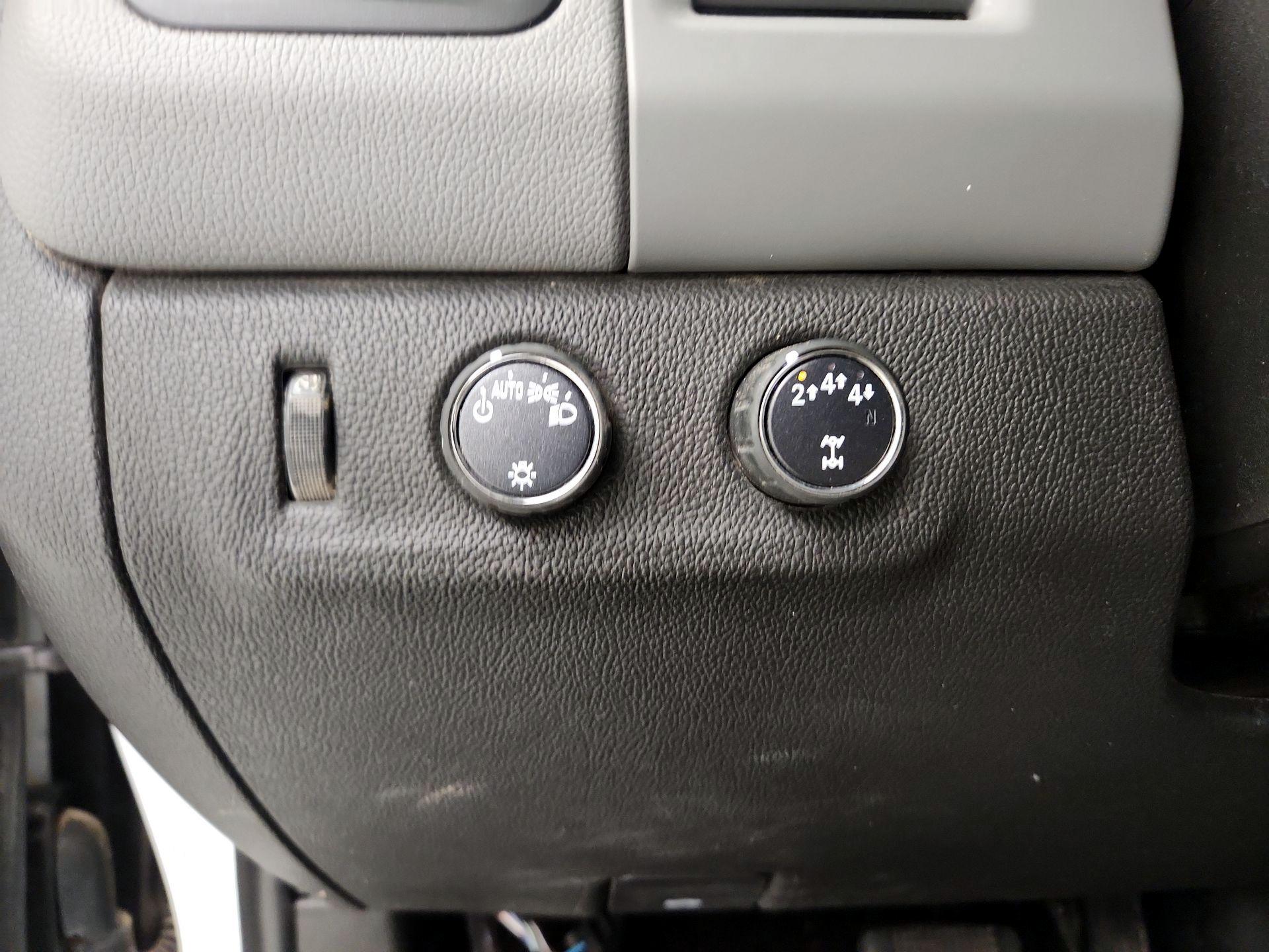 Thumbnail: 2022 Chevrolet Colorado - 11