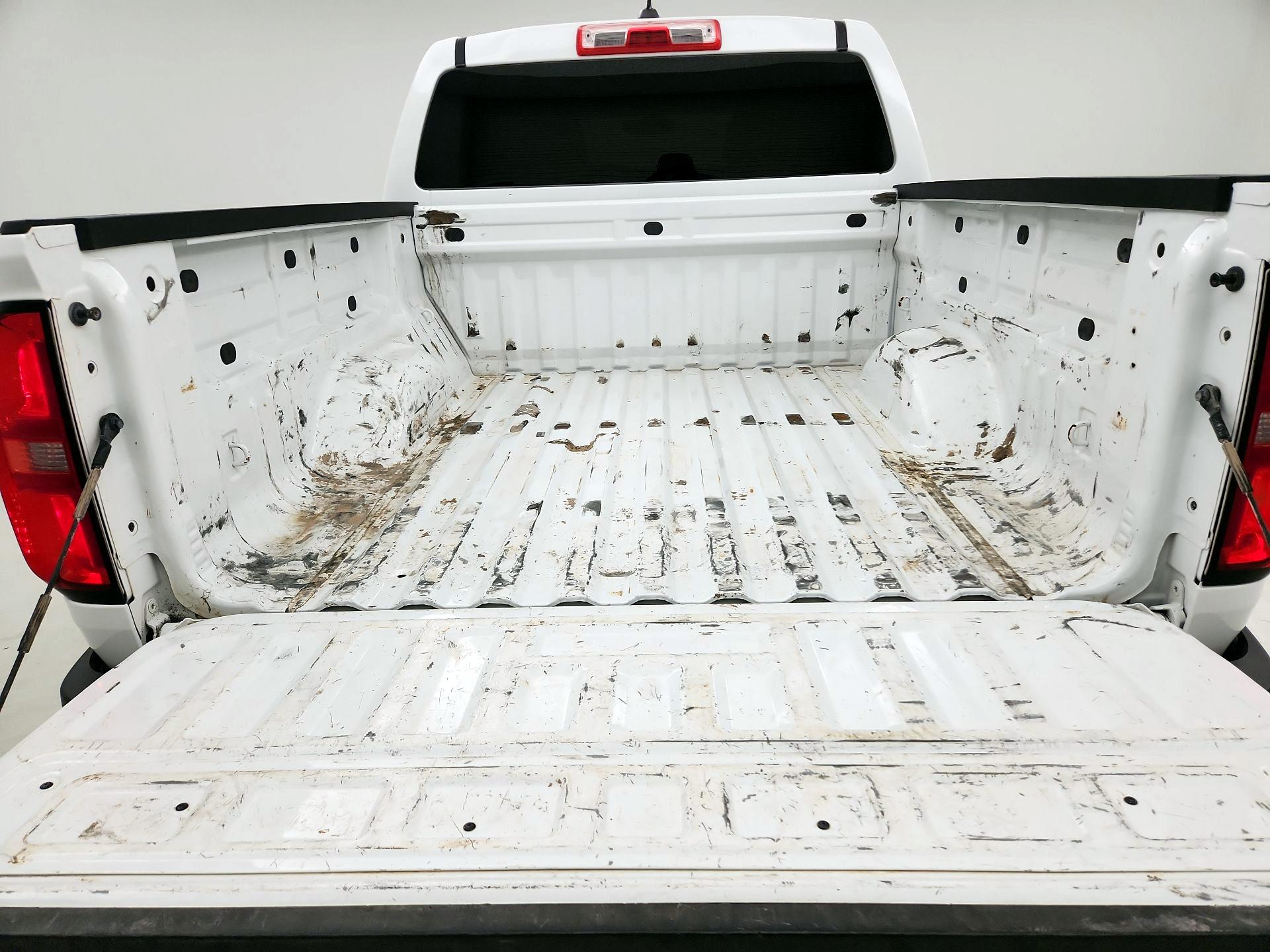 Thumbnail: 2022 Chevrolet Colorado - 18