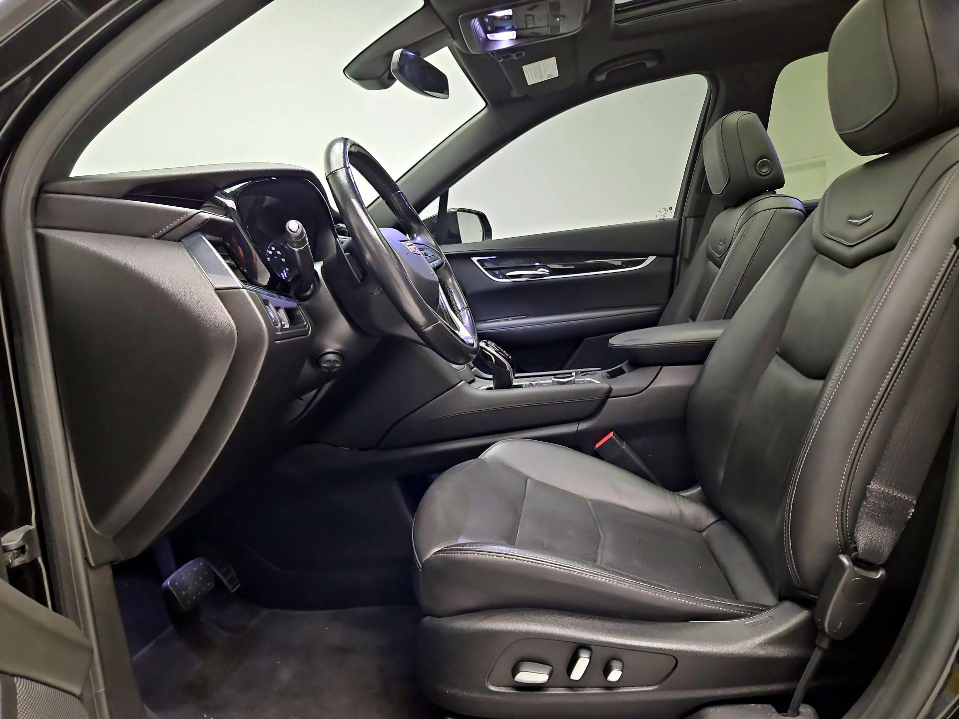 Thumbnail: 2020 Cadillac XT6 - 11