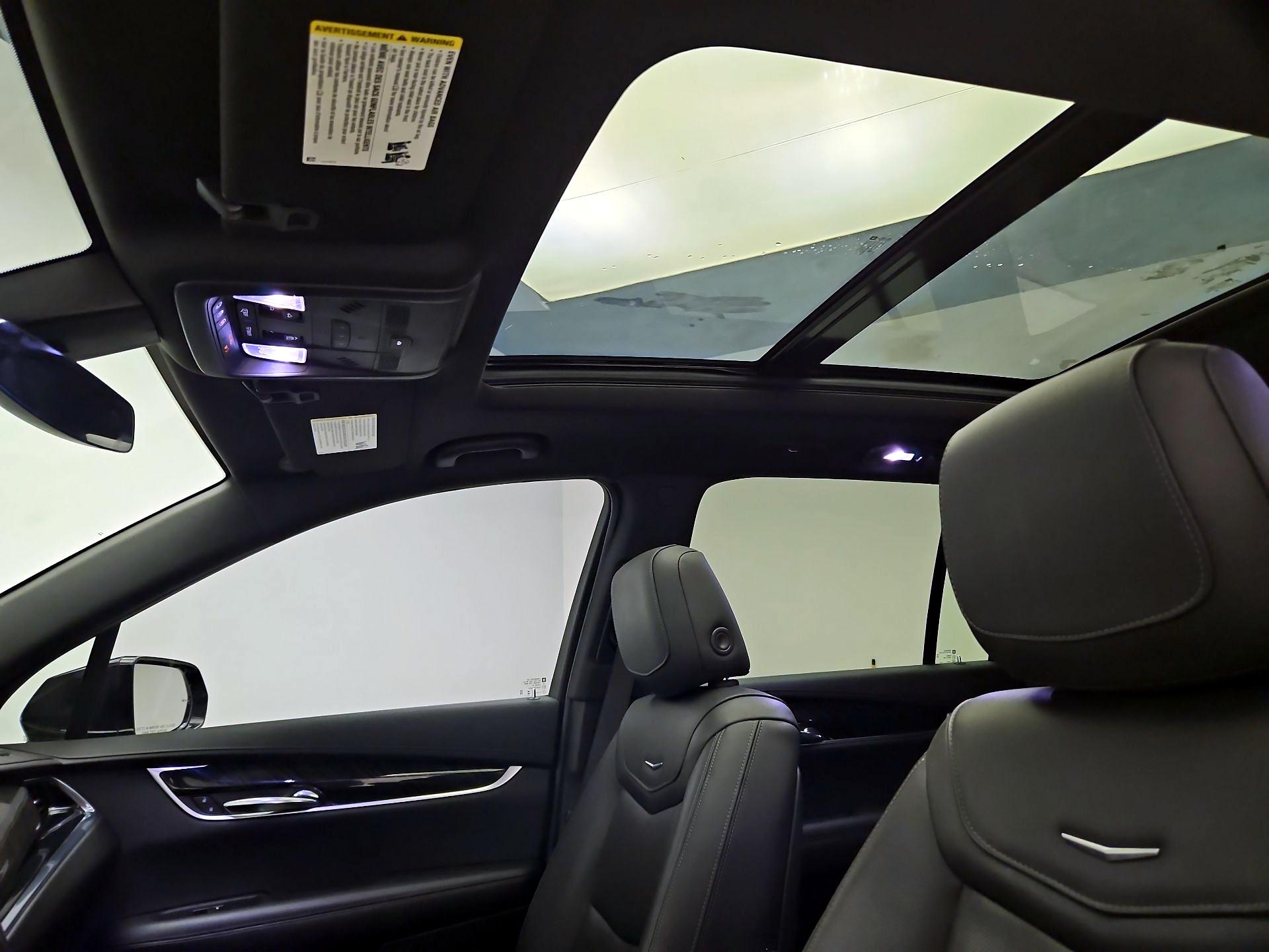 Thumbnail: 2020 Cadillac XT6 - 19