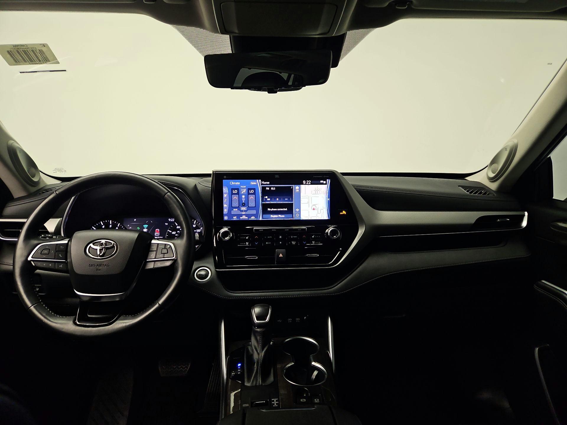 Thumbnail: 2021 Toyota Highlander - 9