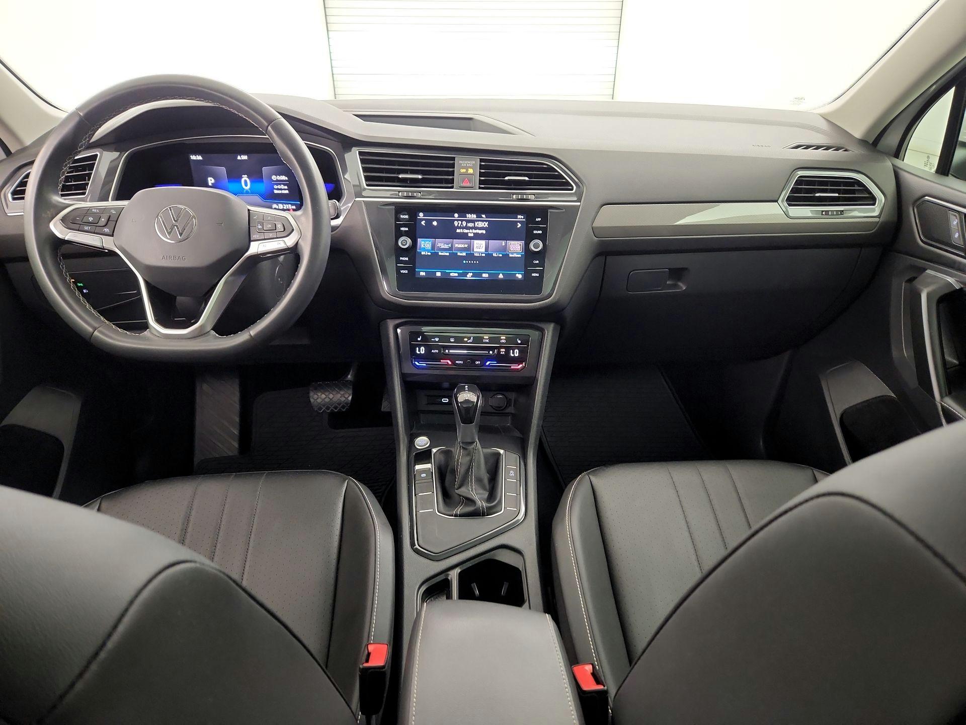 Thumbnail: 2022 Volkswagen Tiguan - 9