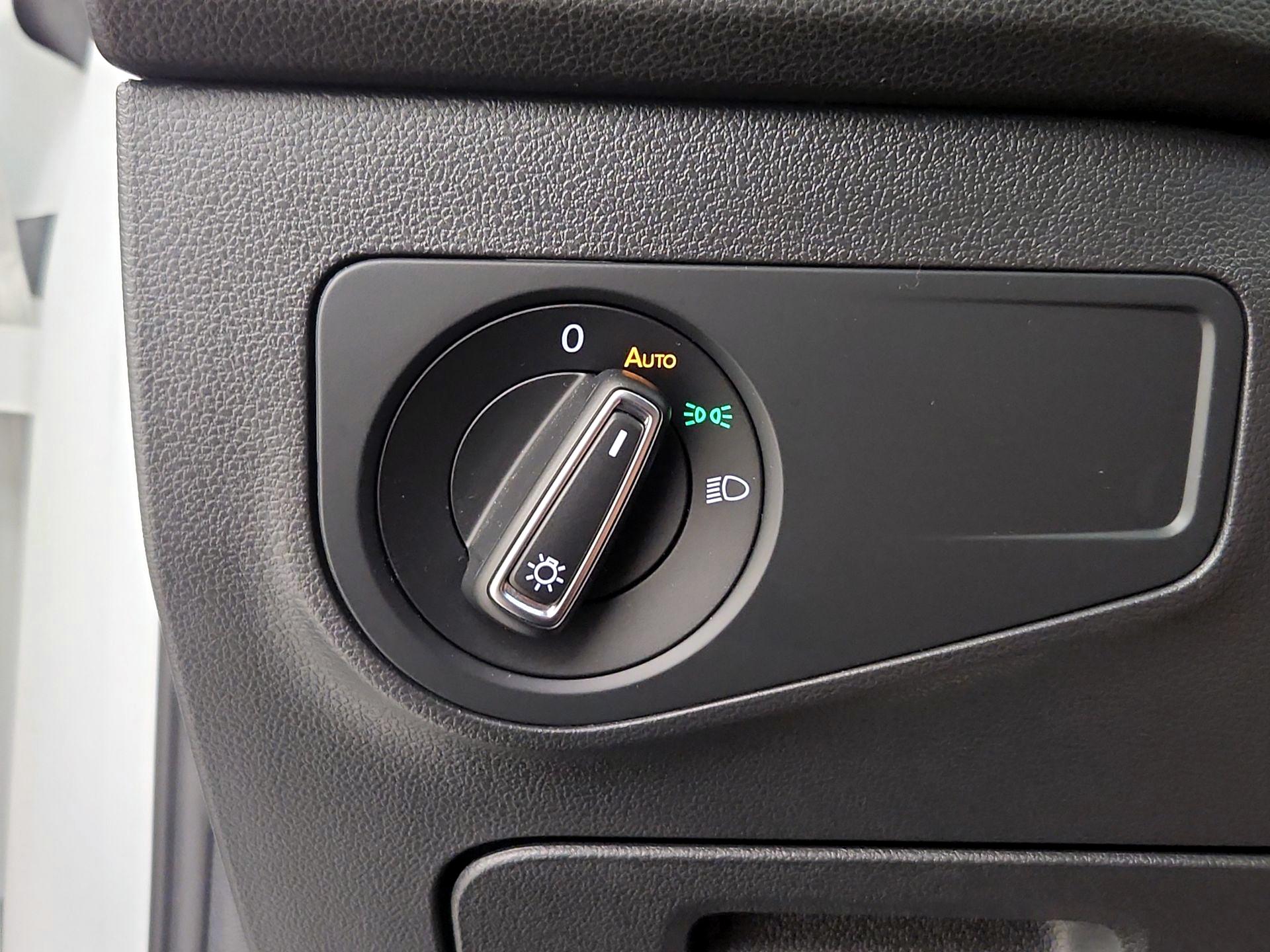 Thumbnail: 2022 Volkswagen Tiguan - 13