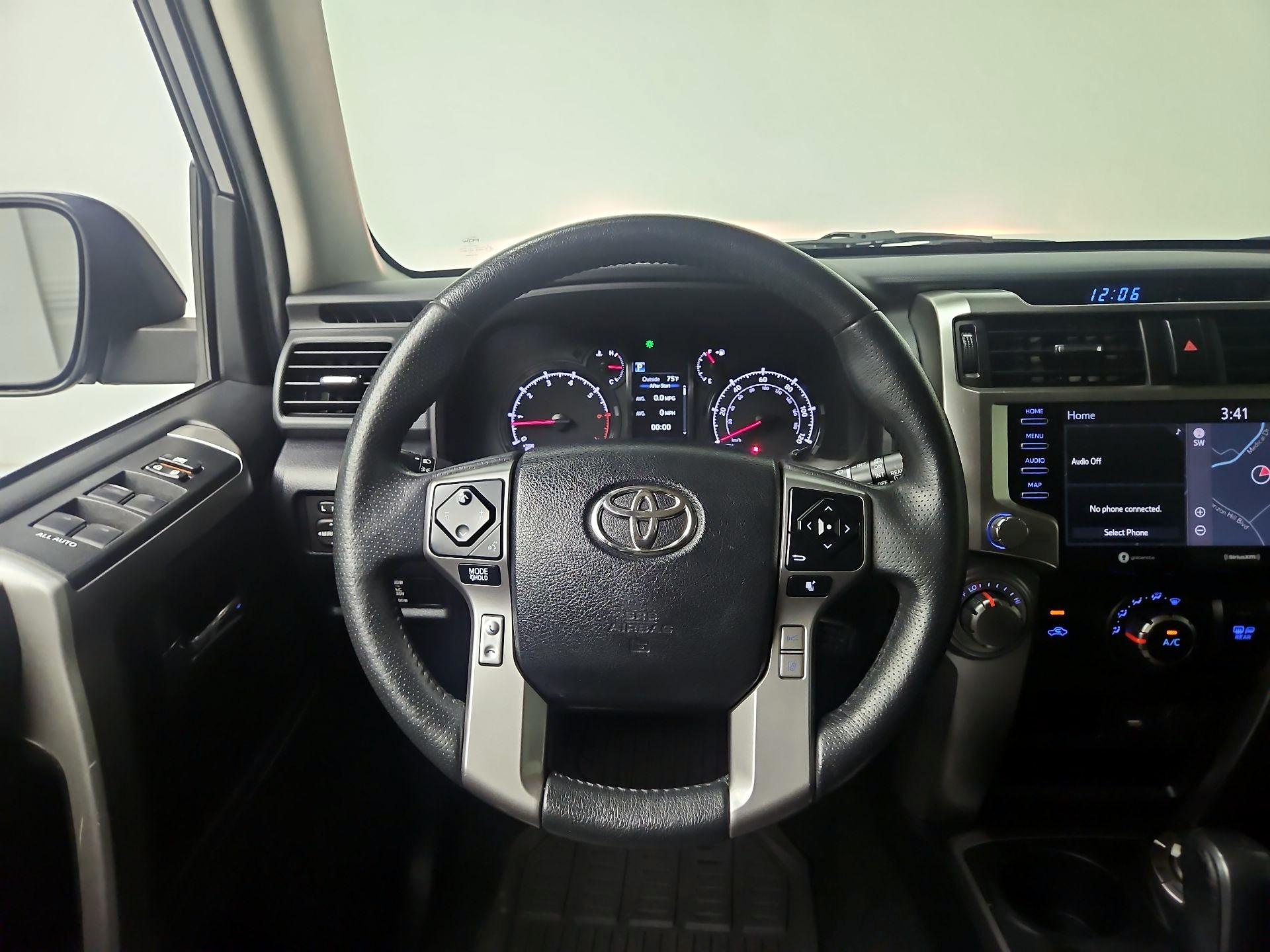 Thumbnail: 2020 Toyota 4Runner - 10