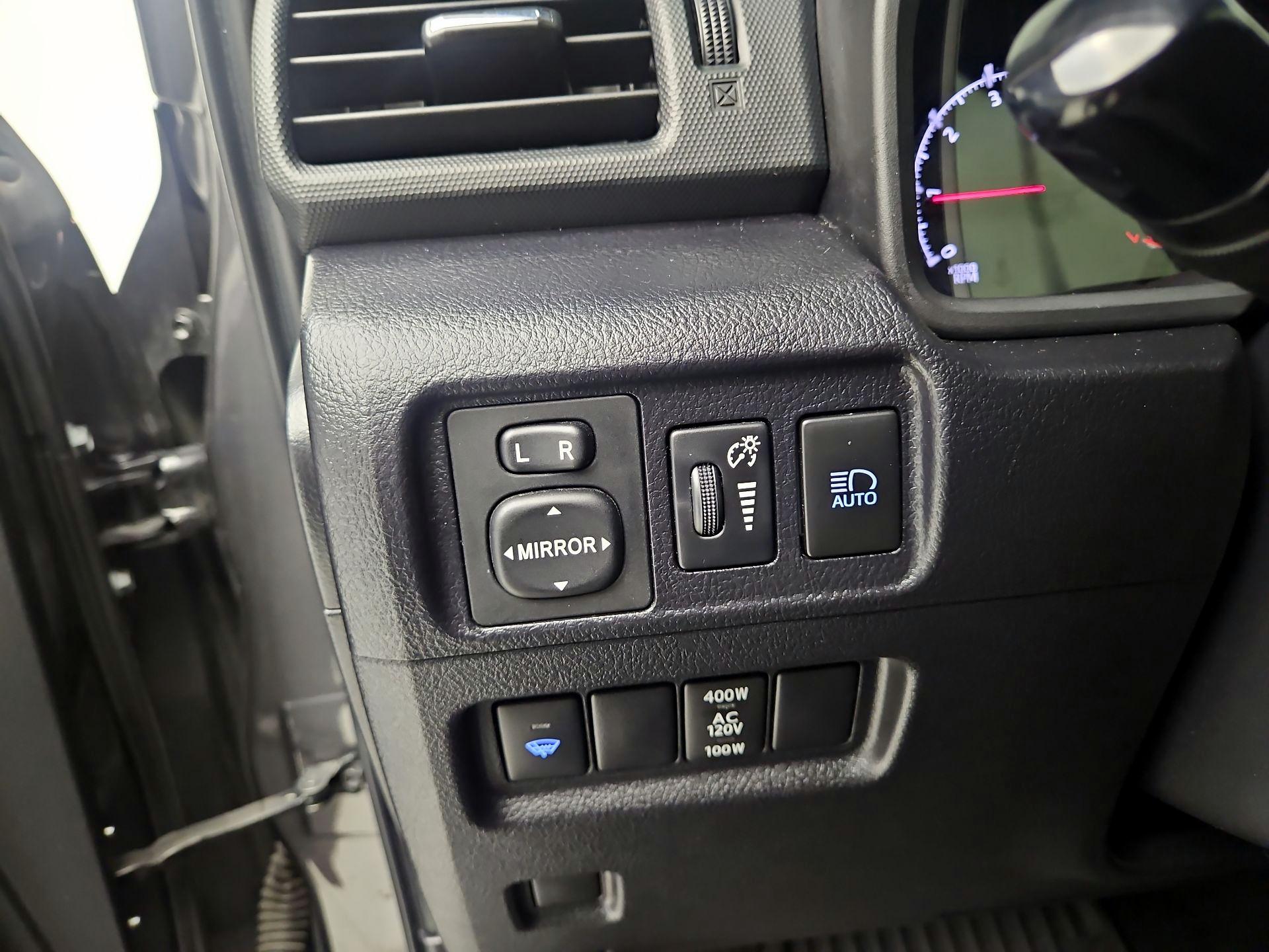 Thumbnail: 2020 Toyota 4Runner - 13