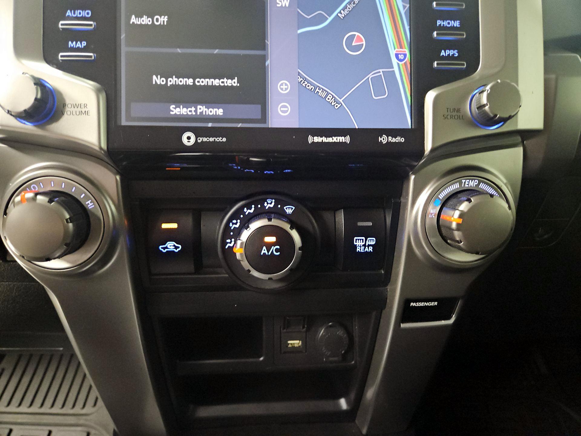 Thumbnail: 2020 Toyota 4Runner - 17