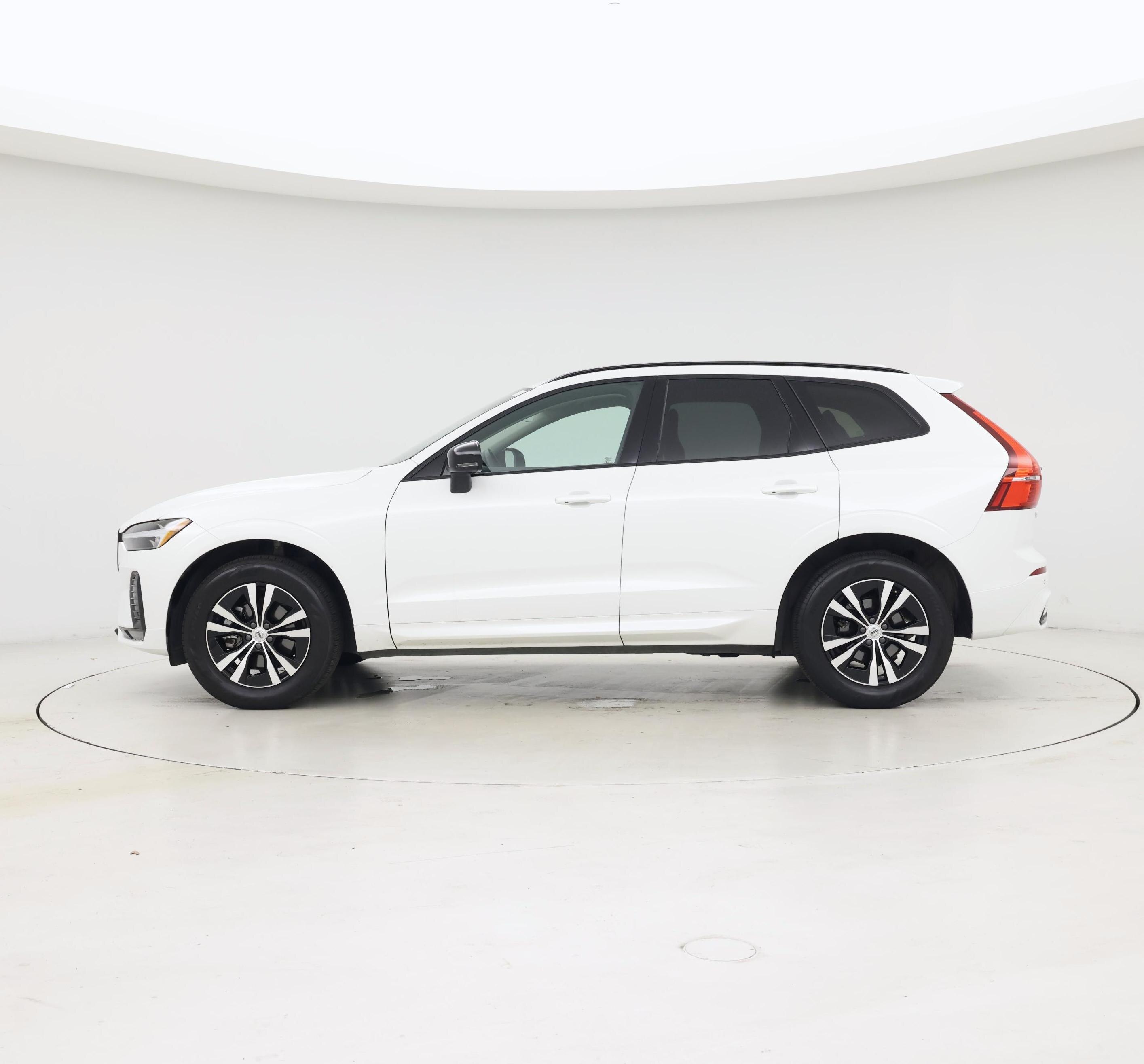 Thumbnail: 2025 Volvo XC60 - 3