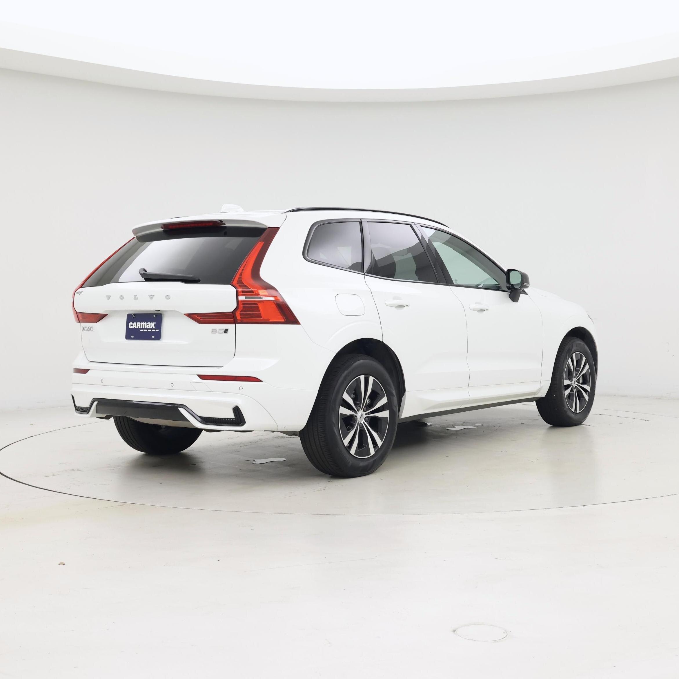 Thumbnail: 2025 Volvo XC60 - 8