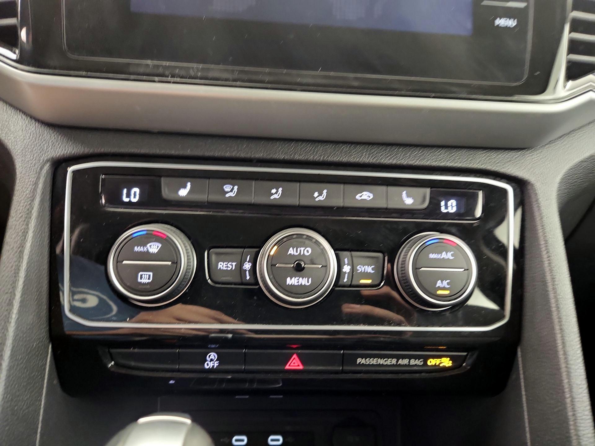 Thumbnail: 2023 Volkswagen Atlas - 16