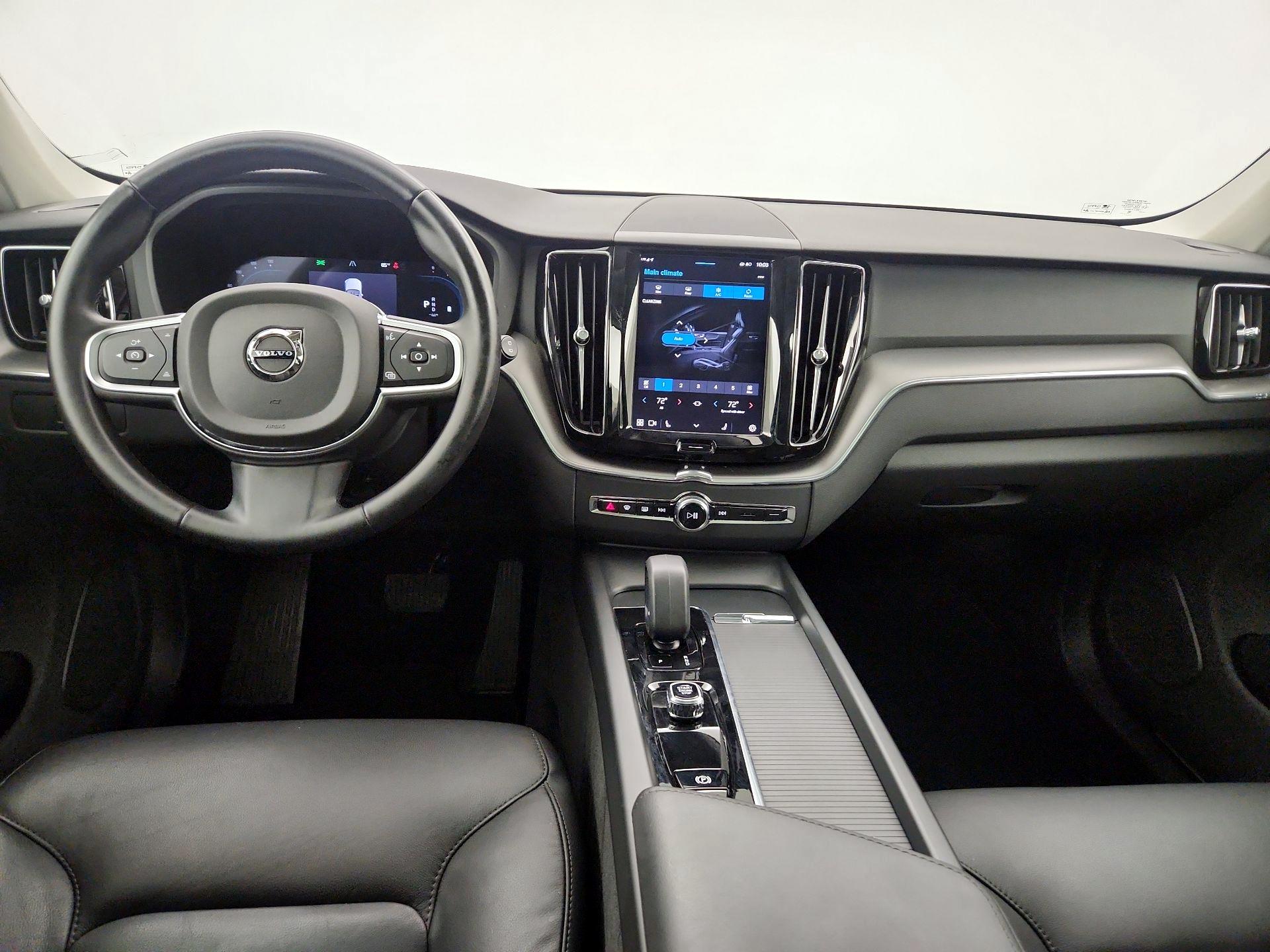 Thumbnail: 2025 Volvo XC60 - 9
