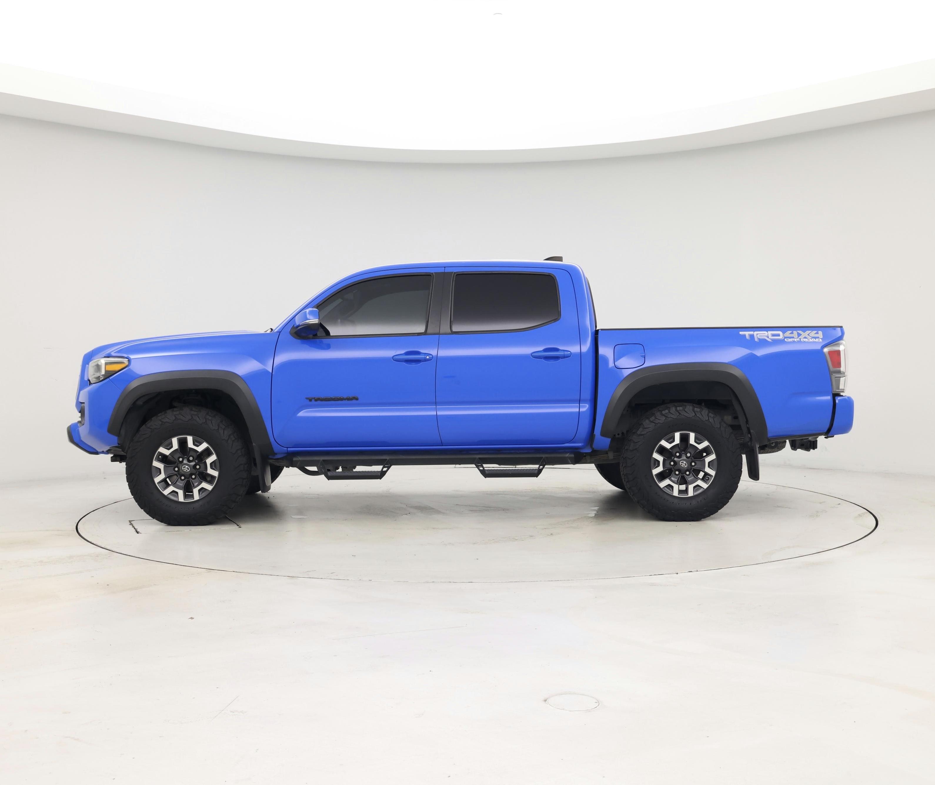 Thumbnail: 2020 Toyota Tacoma - 3