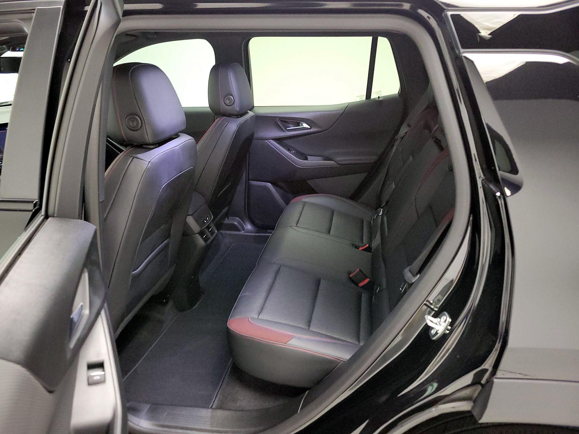 Thumbnail: 2025 Chevrolet Equinox - 18
