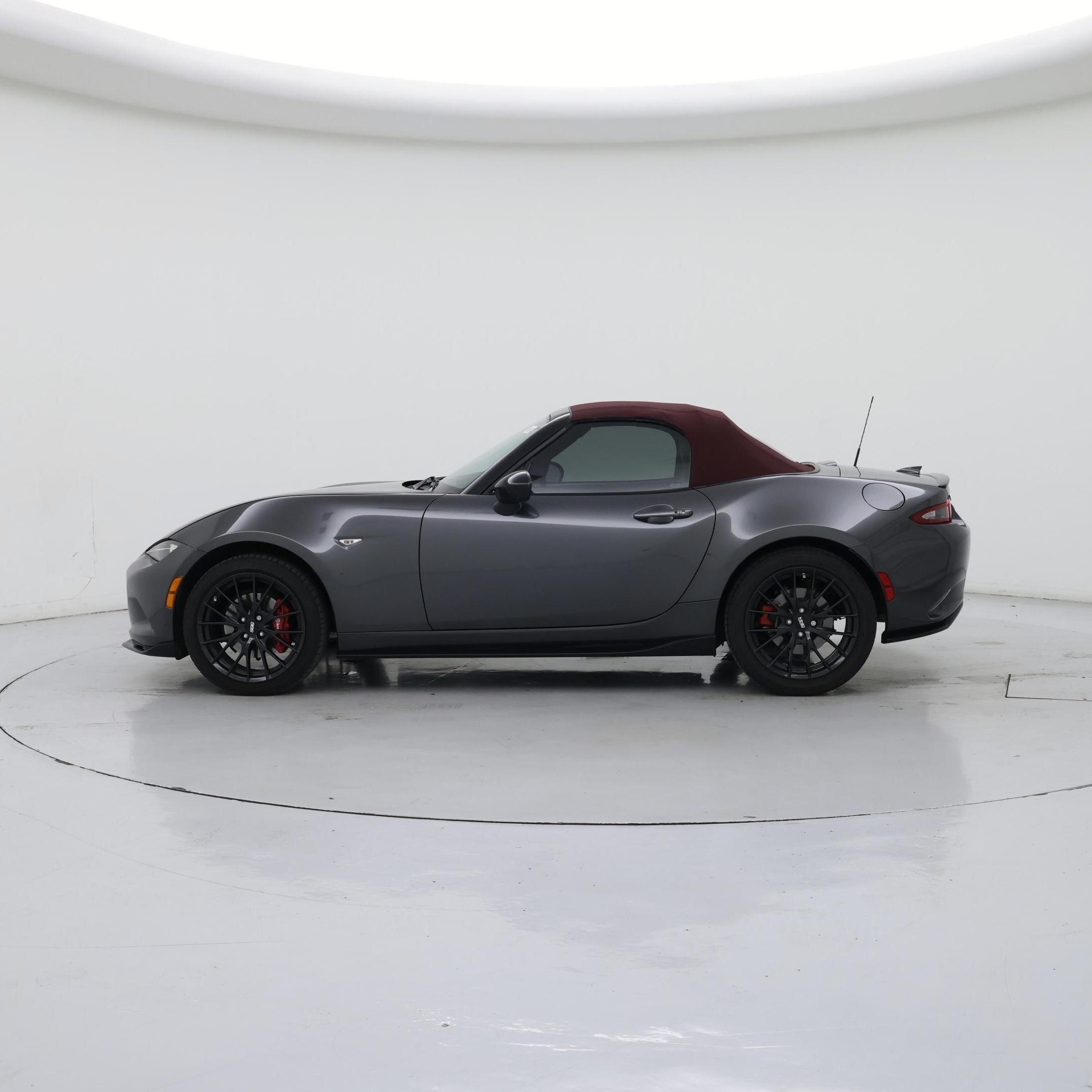 Thumbnail: 2018 Mazda MX-5 Miata - 3