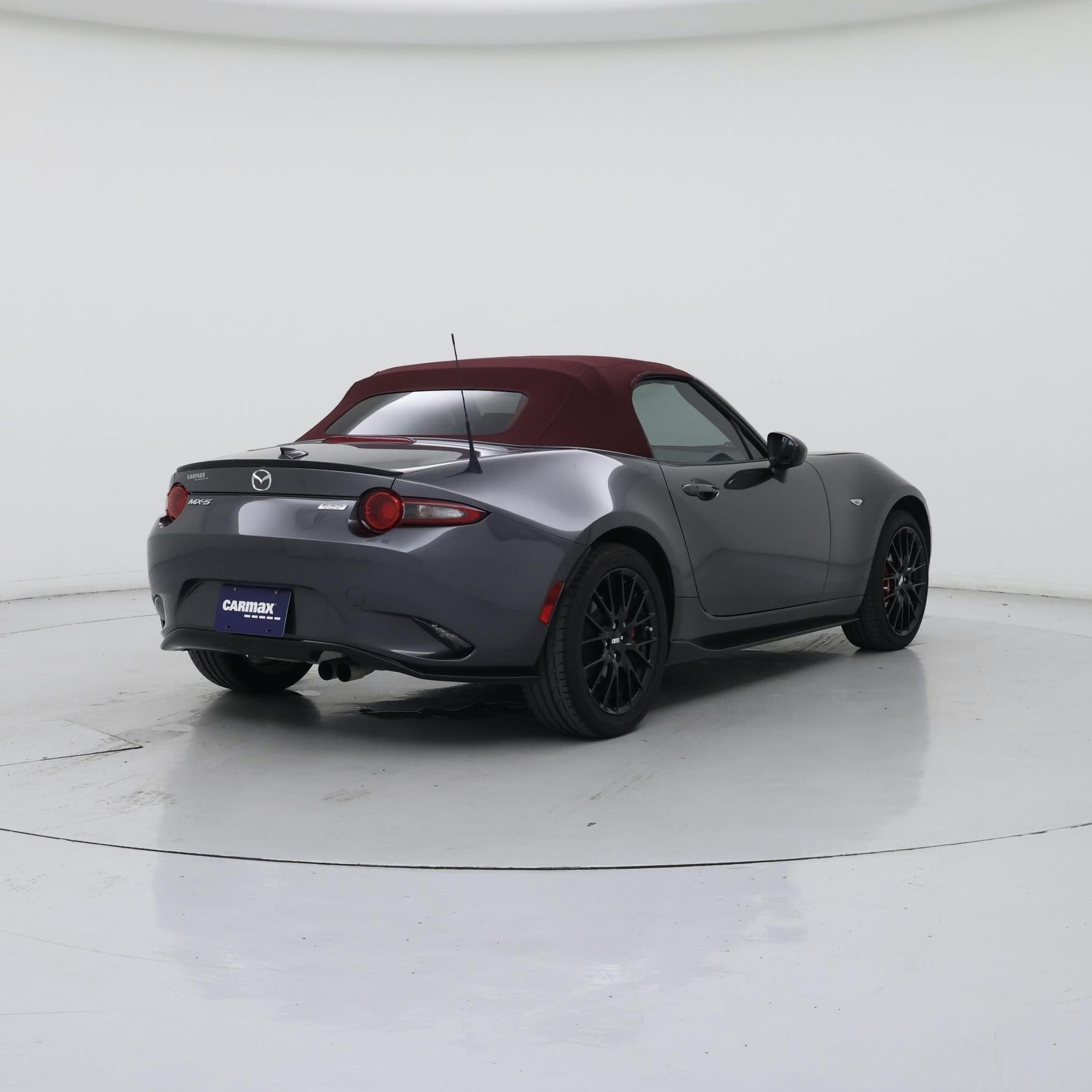 Thumbnail: 2018 Mazda MX-5 Miata - 8