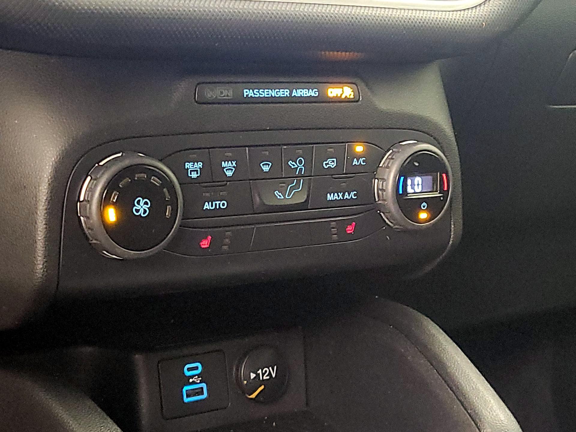 Thumbnail: 2021 Ford Bronco Sport - 16