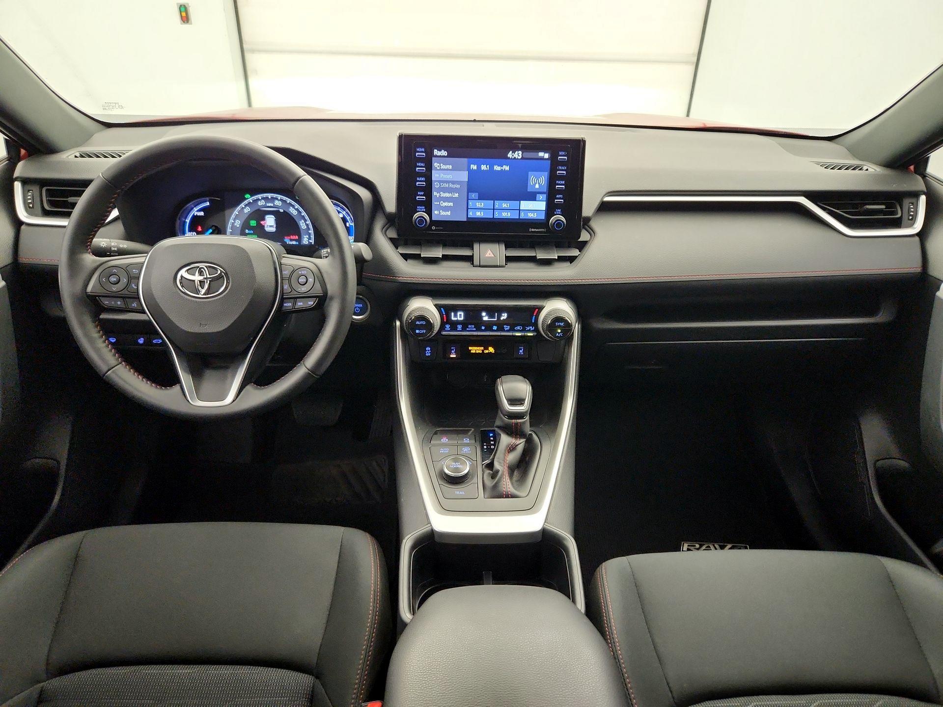 Thumbnail: 2022 Toyota RAV4 - 9