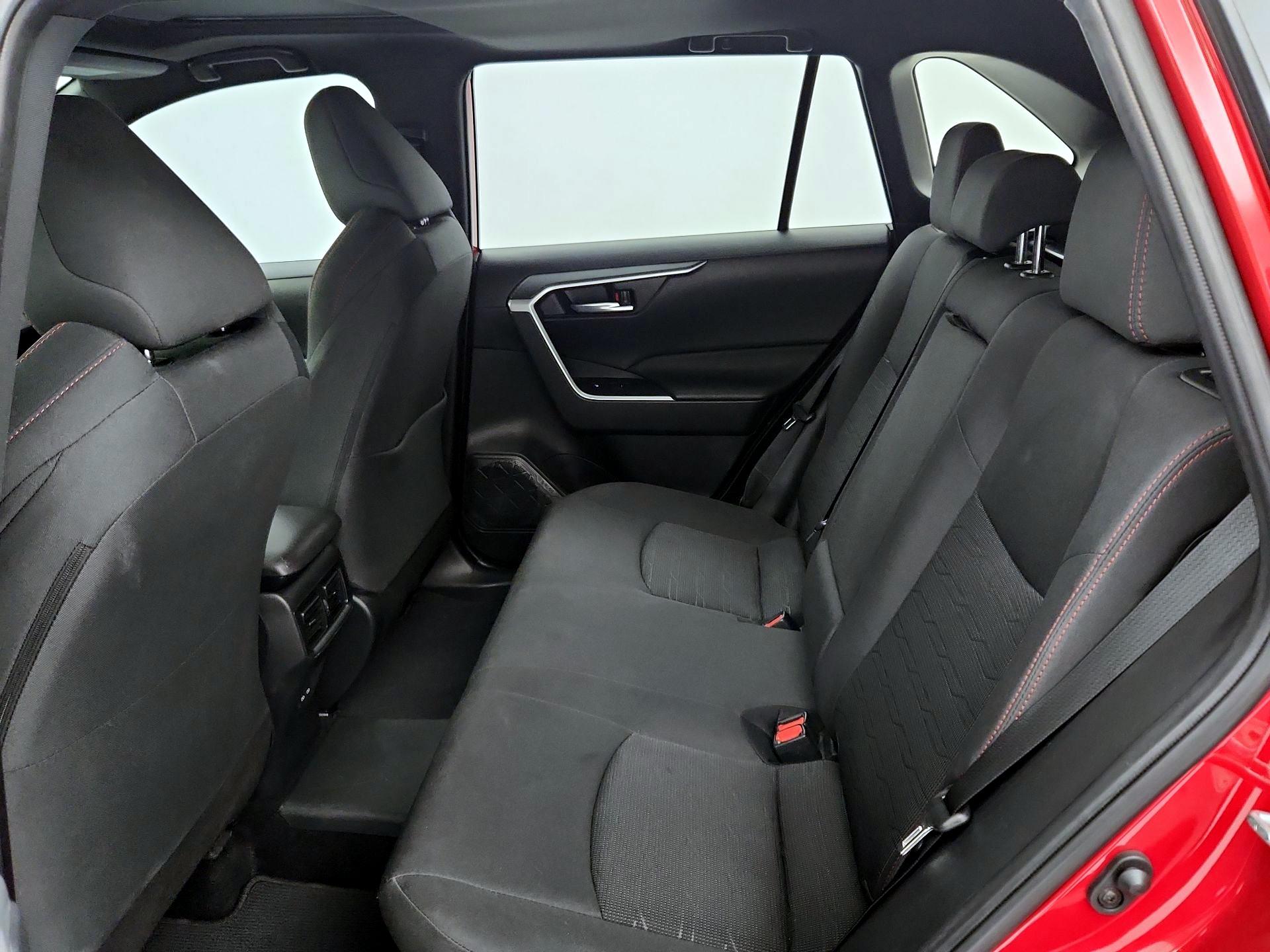 Thumbnail: 2022 Toyota RAV4 - 20