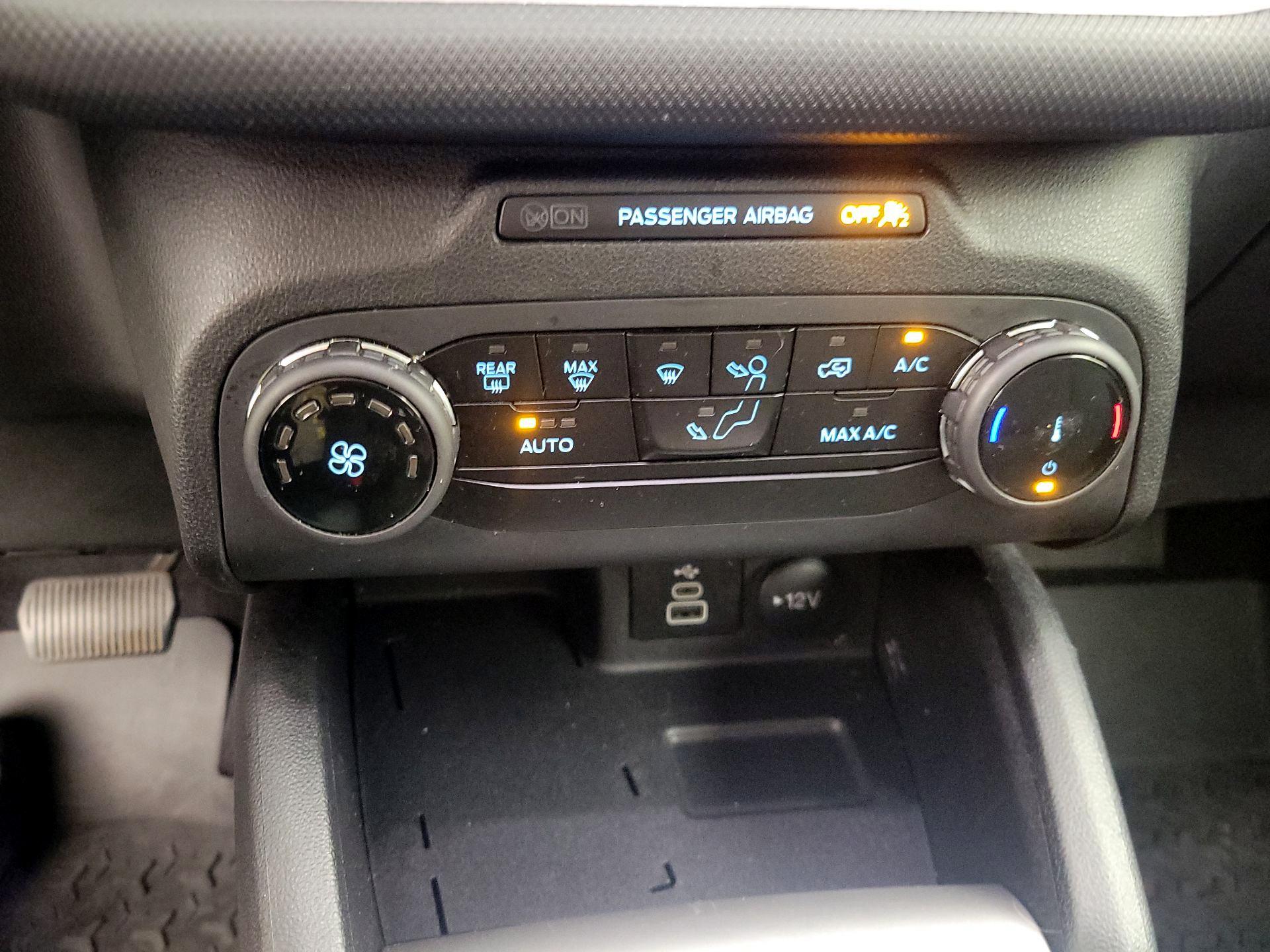 Thumbnail: 2023 Ford Bronco Sport - 17