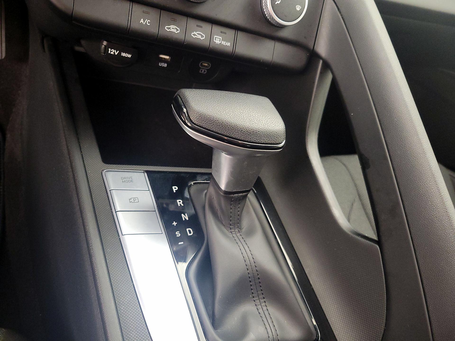 Thumbnail: 2024 Hyundai Elantra - 17