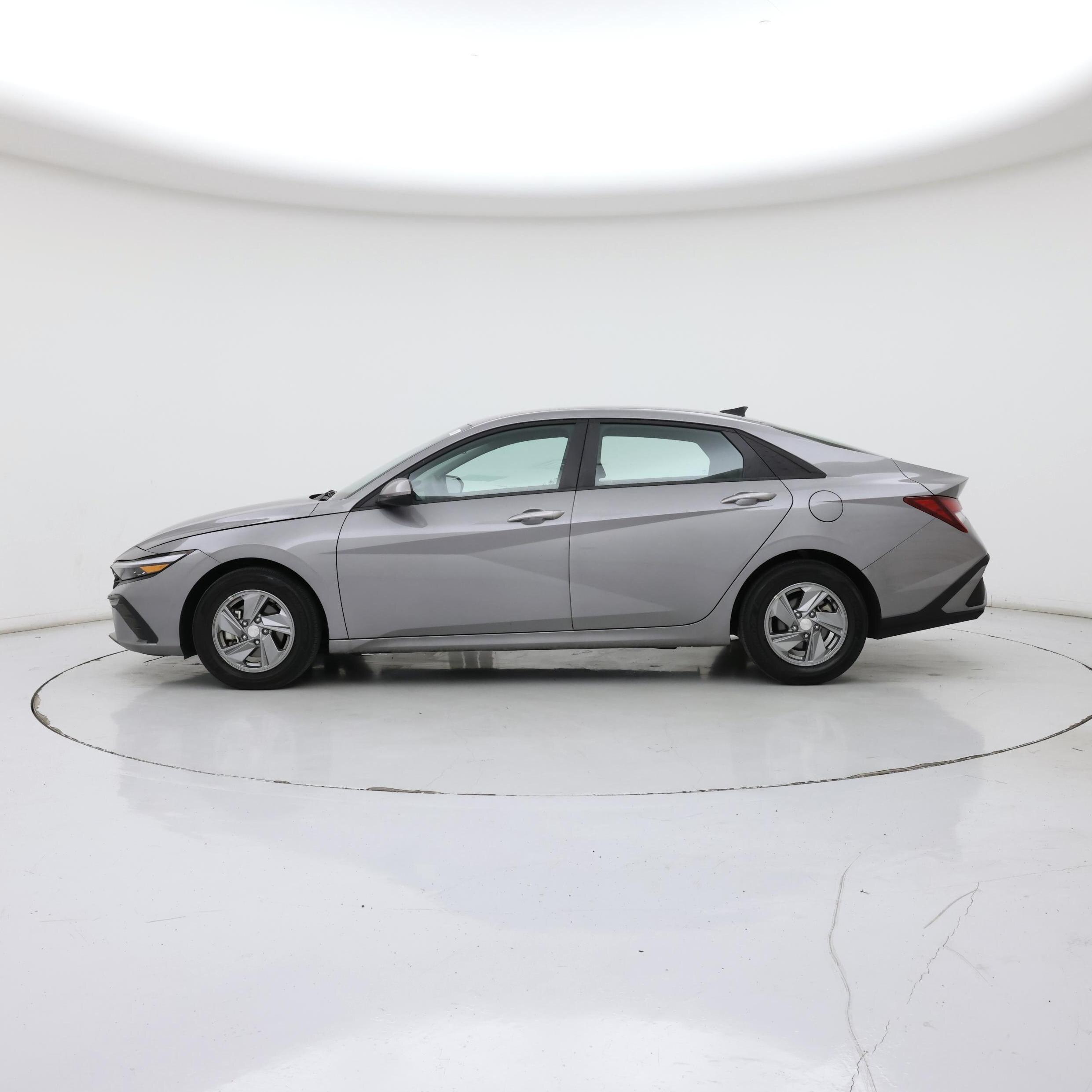Thumbnail: 2024 Hyundai Elantra - 3