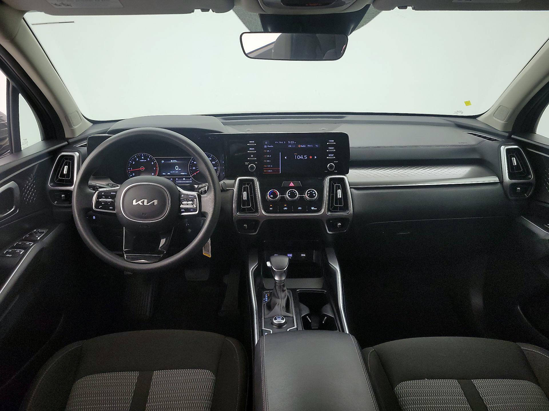 Thumbnail: 2023 Kia Sorento - 9