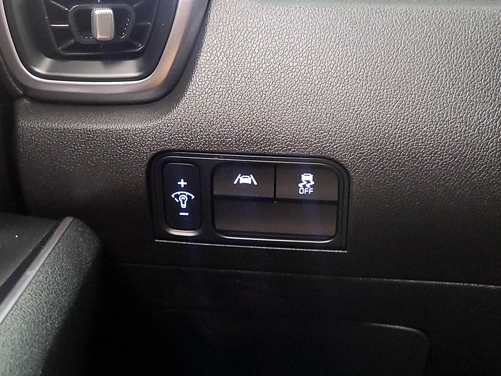 Thumbnail: 2023 Kia Sorento - 13