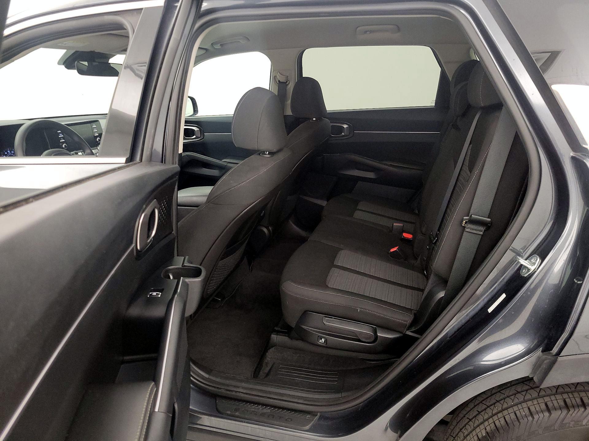 Thumbnail: 2023 Kia Sorento - 19