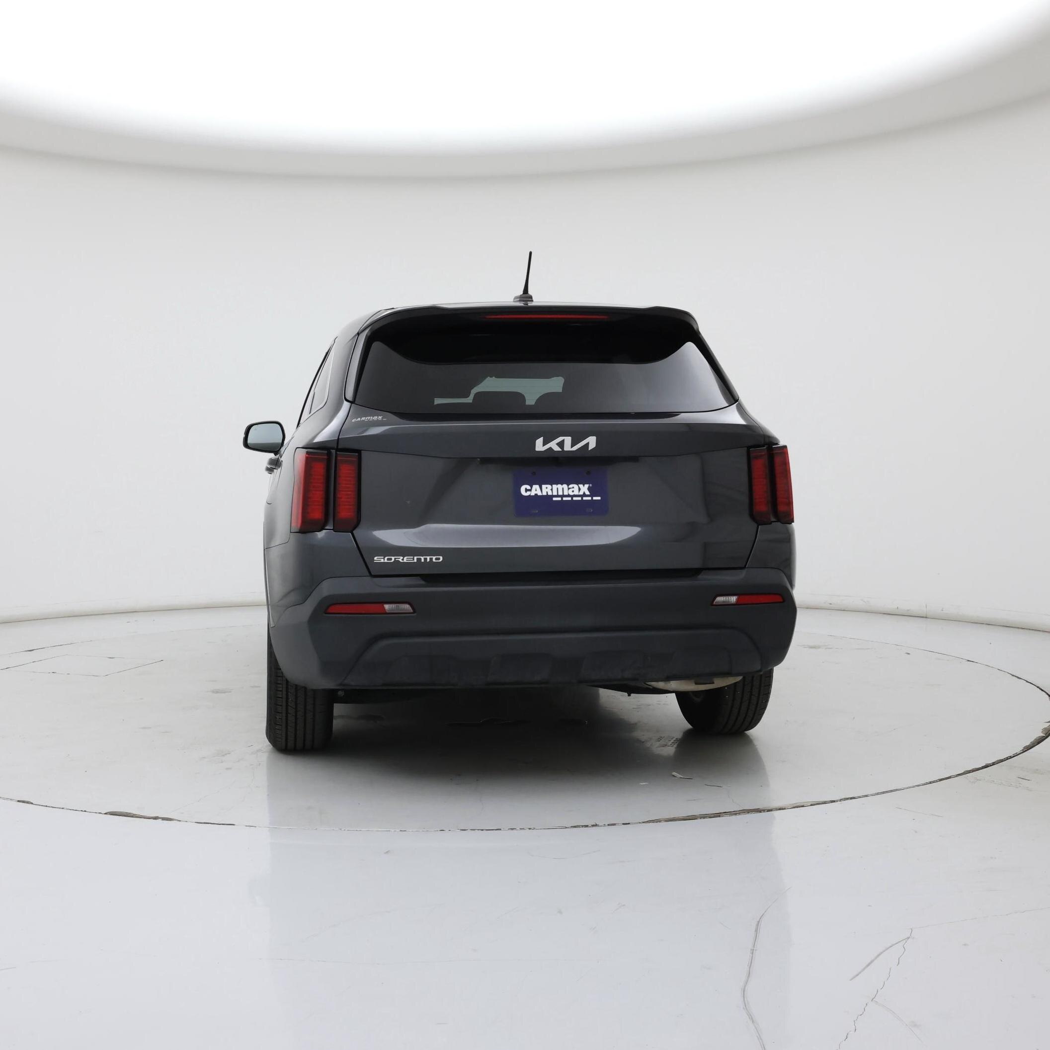 Thumbnail: 2023 Kia Sorento - 6