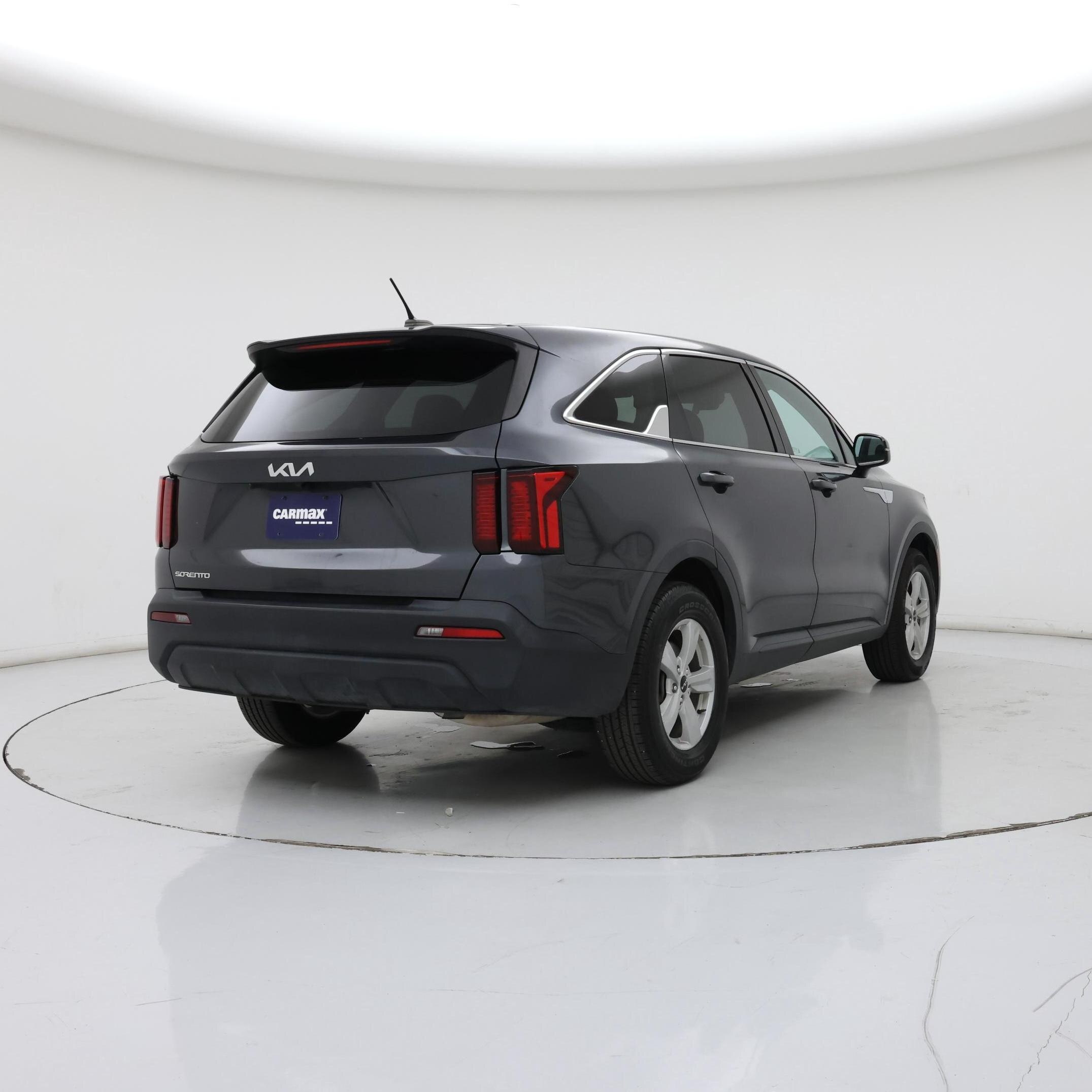 Thumbnail: 2023 Kia Sorento - 8