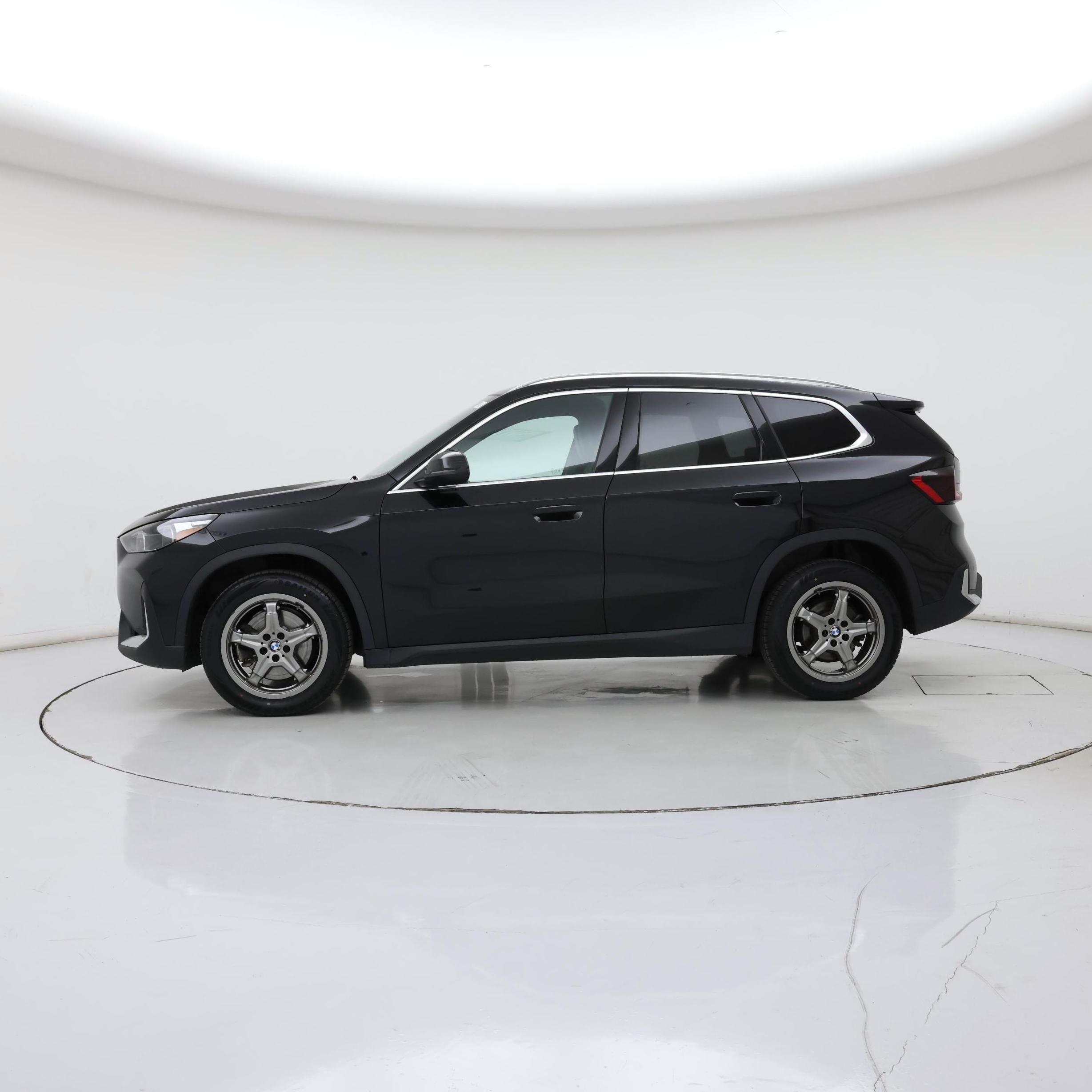 Thumbnail: 2023 BMW X1 - 3