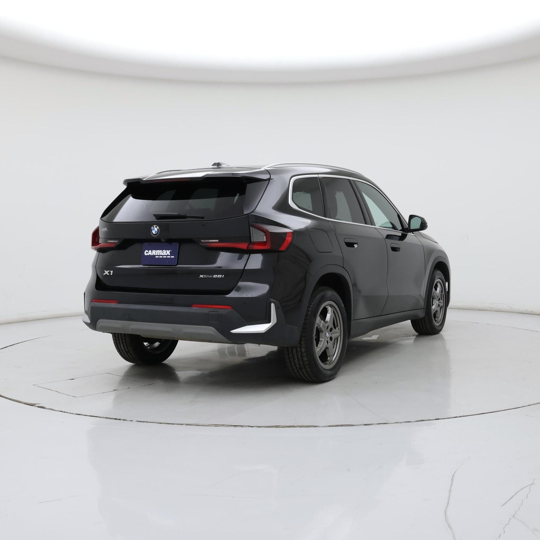 Thumbnail: 2023 BMW X1 - 8