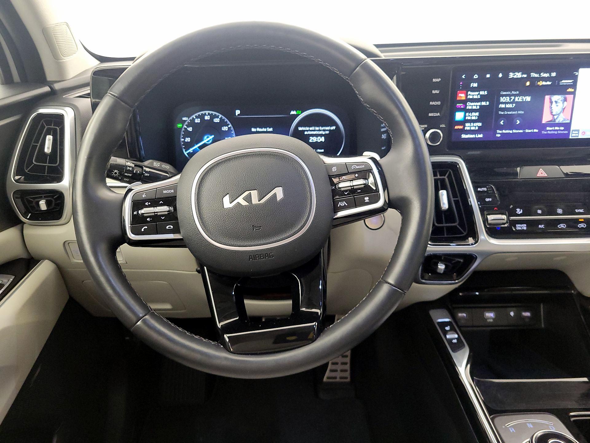 Thumbnail: 2023 Kia Sorento - 10