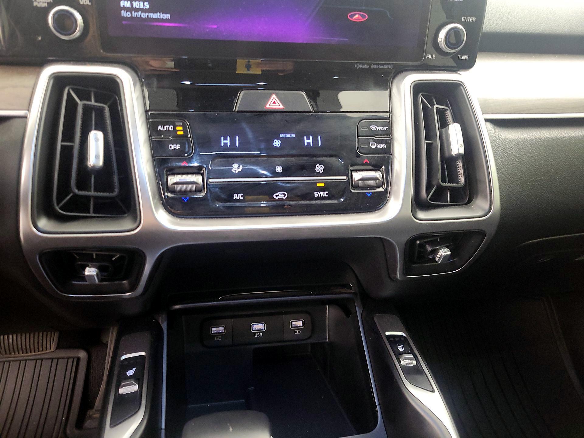 Thumbnail: 2022 Kia Sorento - 17