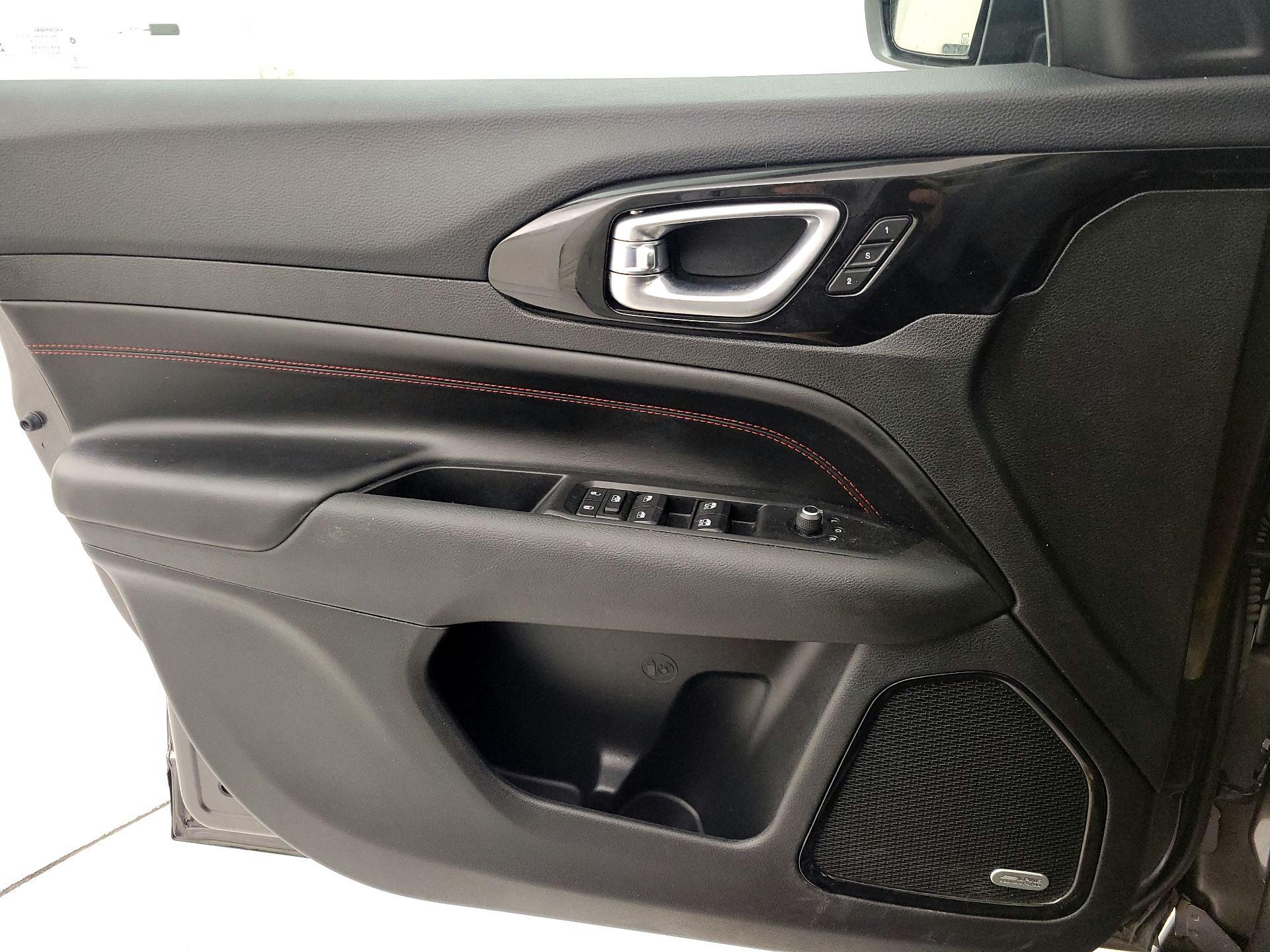 Thumbnail: 2022 Jeep Compass - 12