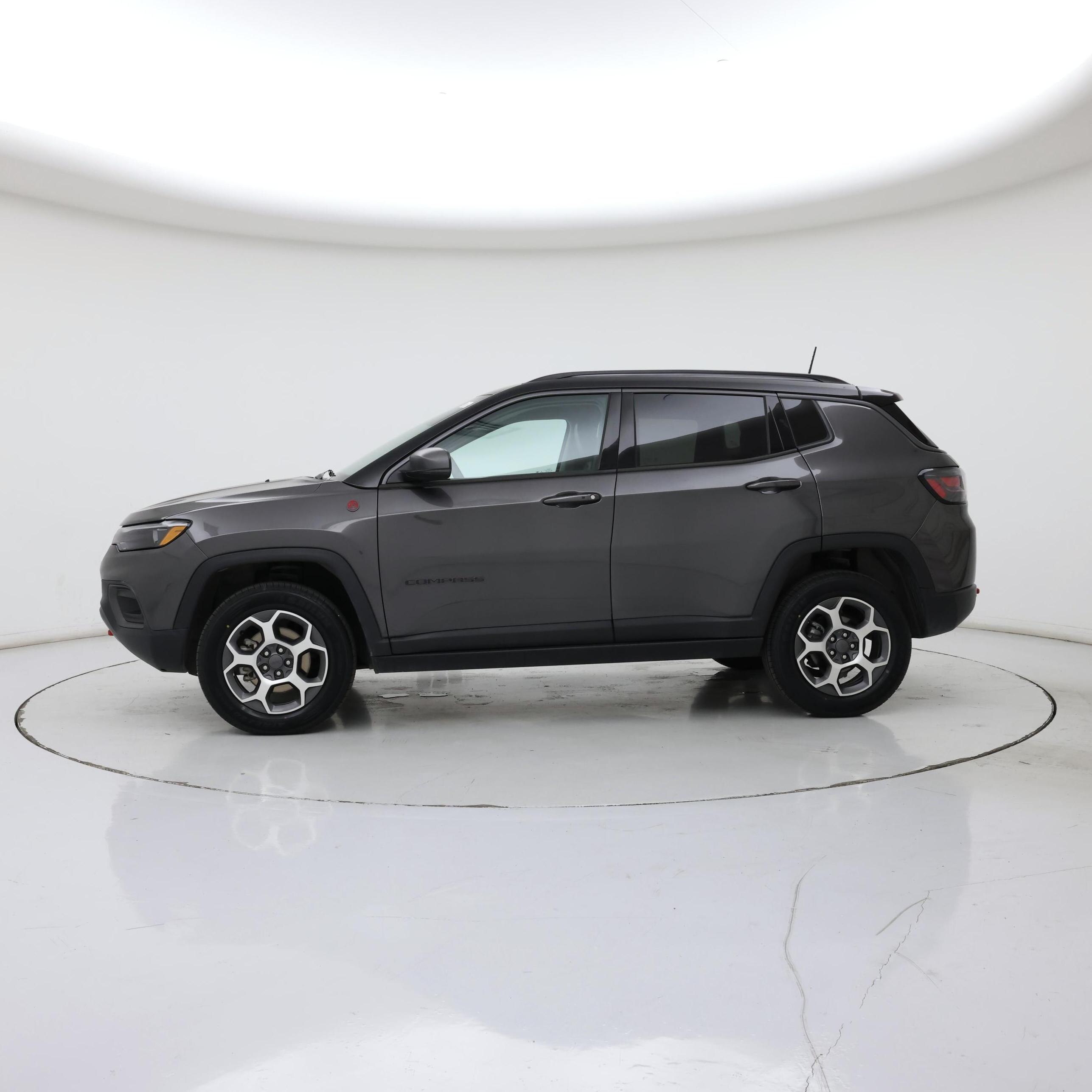 Thumbnail: 2022 Jeep Compass - 3