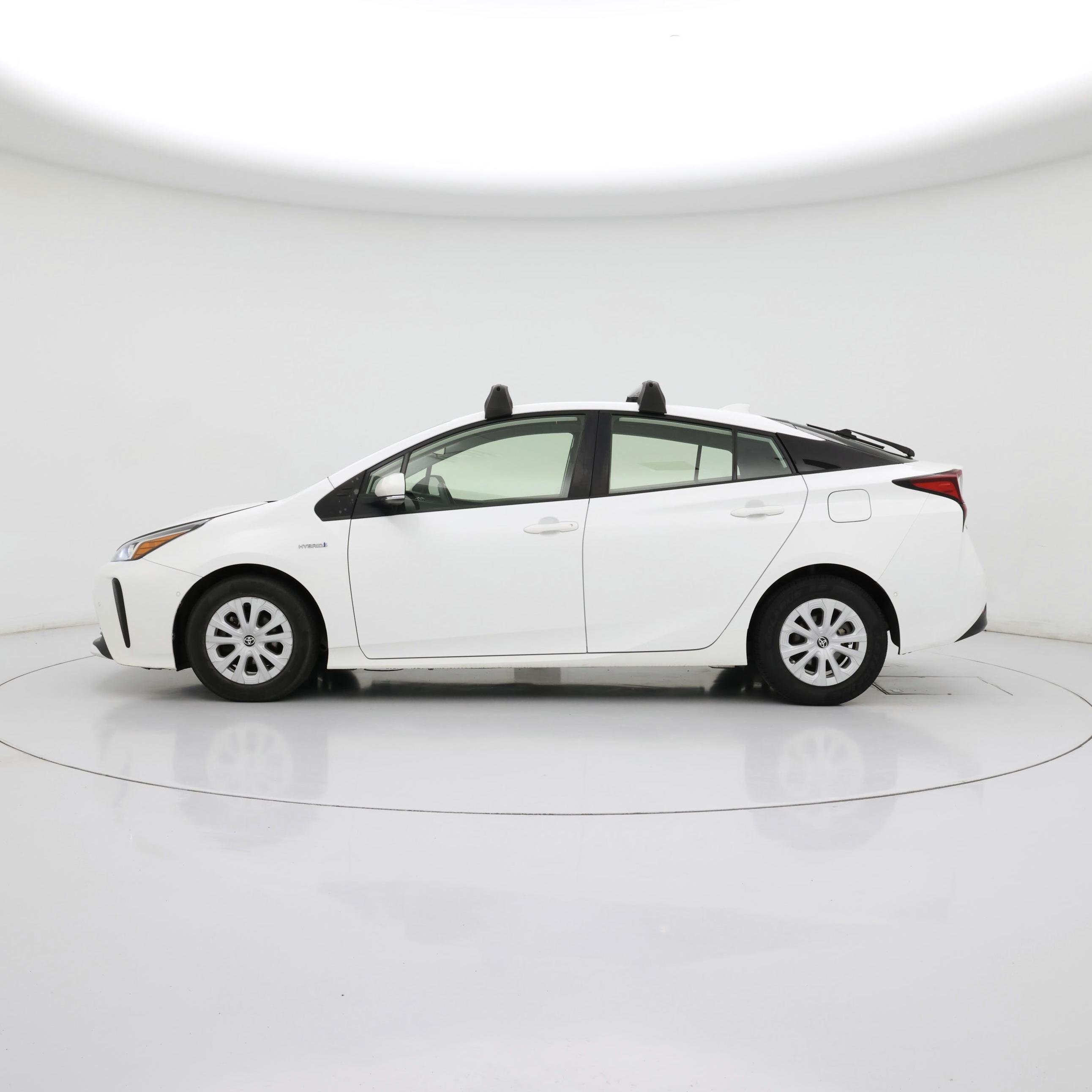 Thumbnail: 2022 Toyota Prius - 3