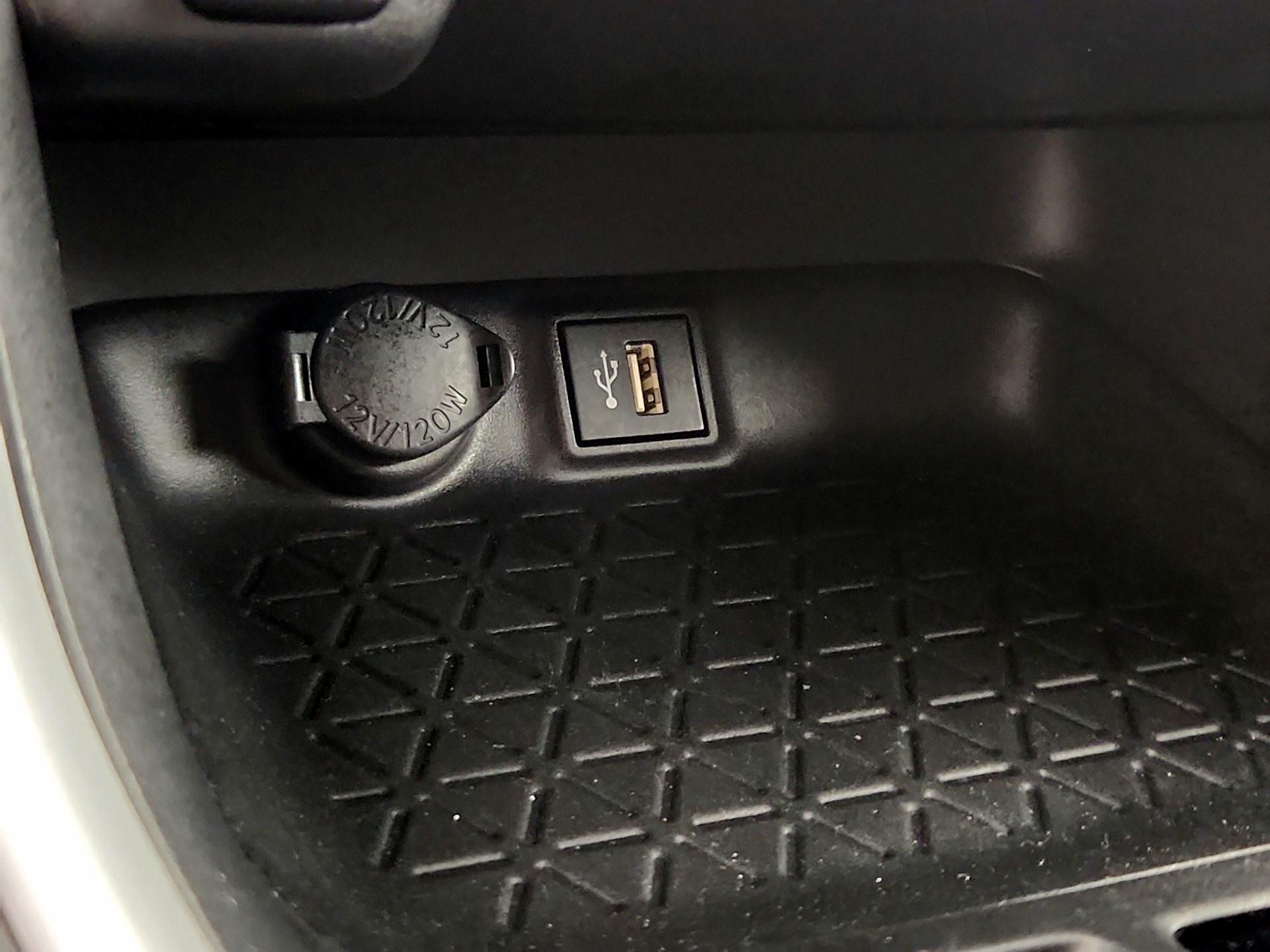 Thumbnail: 2023 Toyota RAV4 - 18