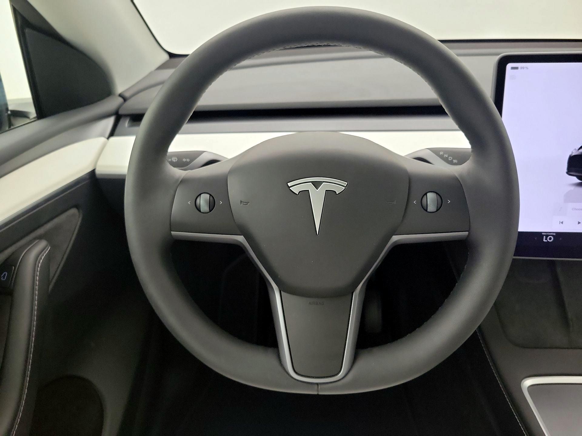 Thumbnail: 2025 Tesla Model Y - 10