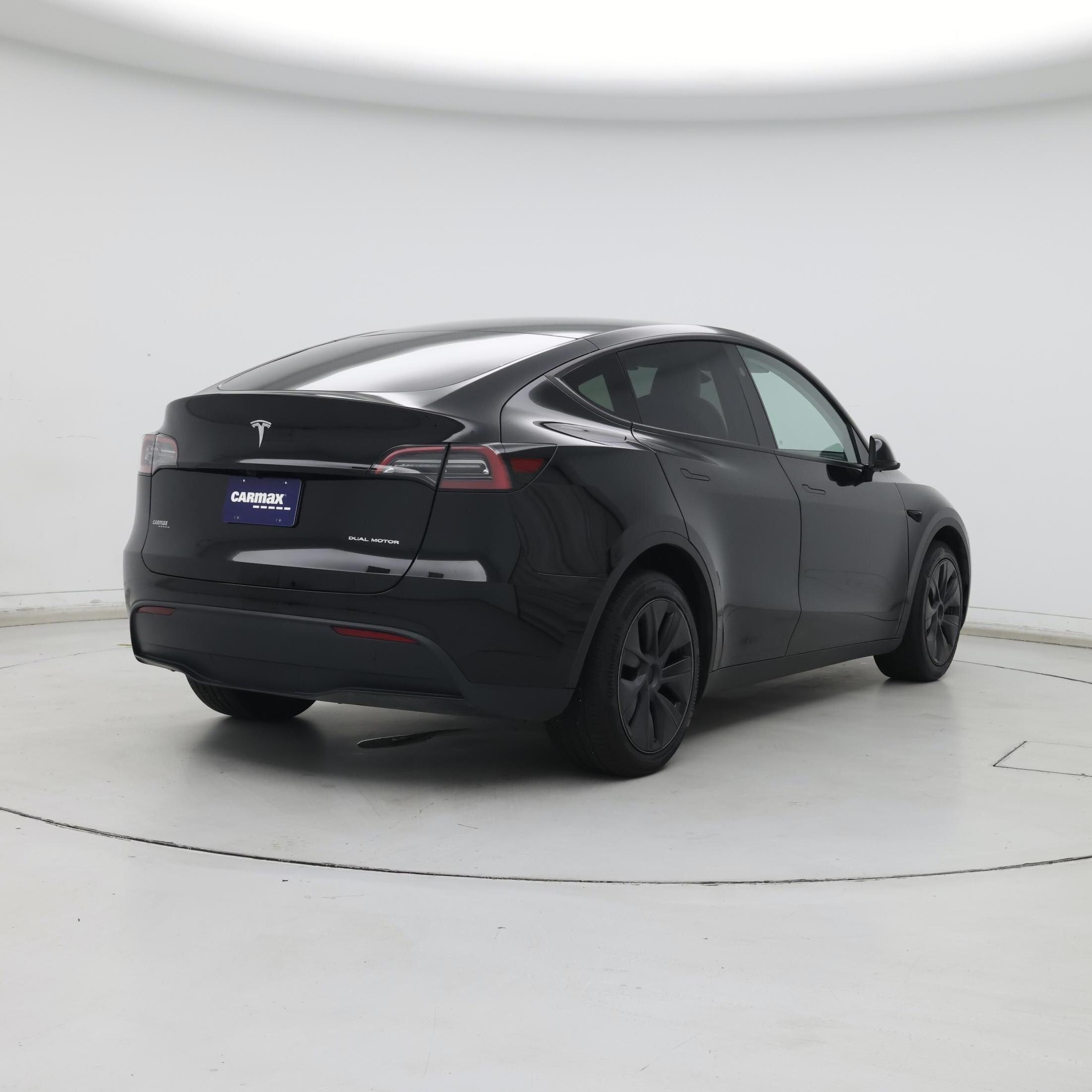 Thumbnail: 2025 Tesla Model Y - 8
