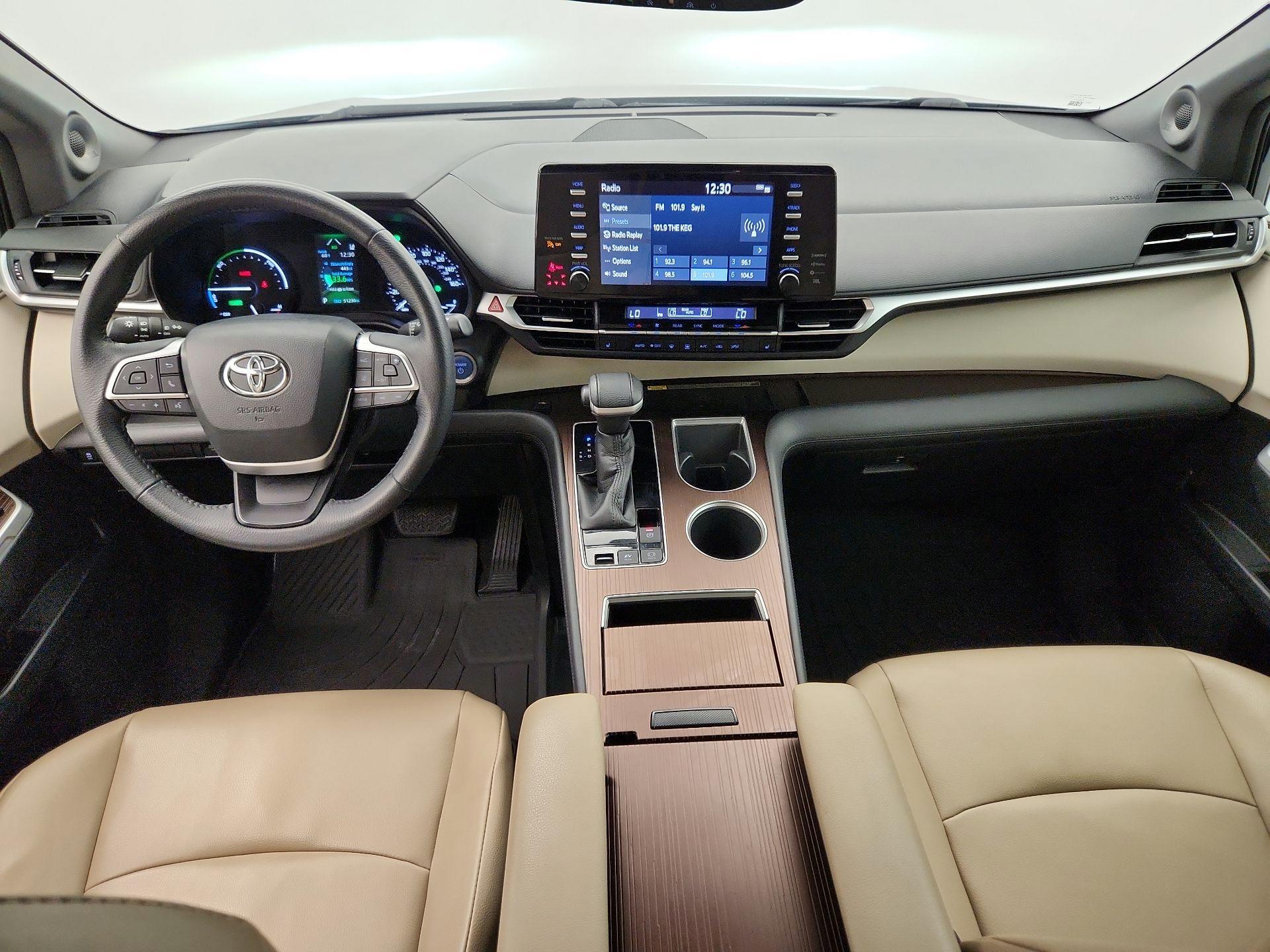 Thumbnail: 2021 Toyota Sienna - 9