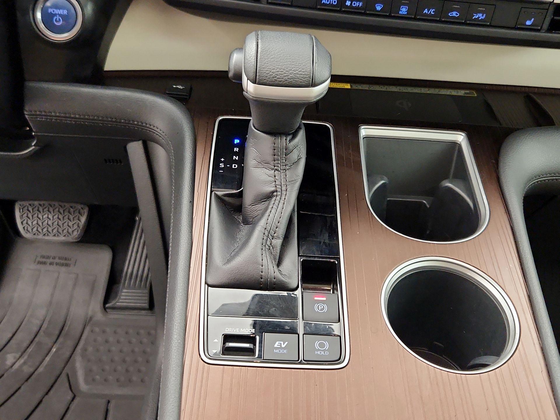 Thumbnail: 2021 Toyota Sienna - 18
