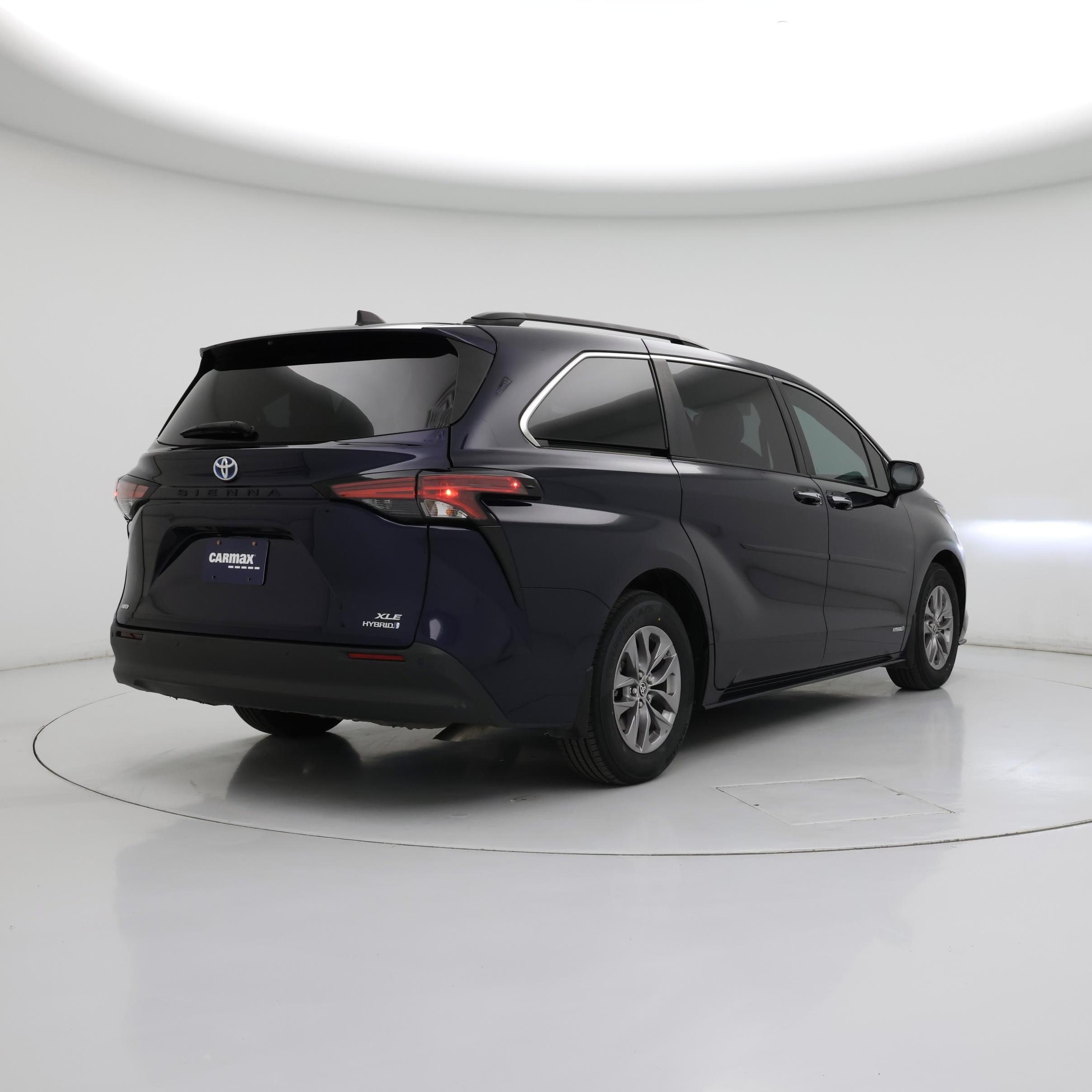 Thumbnail: 2021 Toyota Sienna - 8