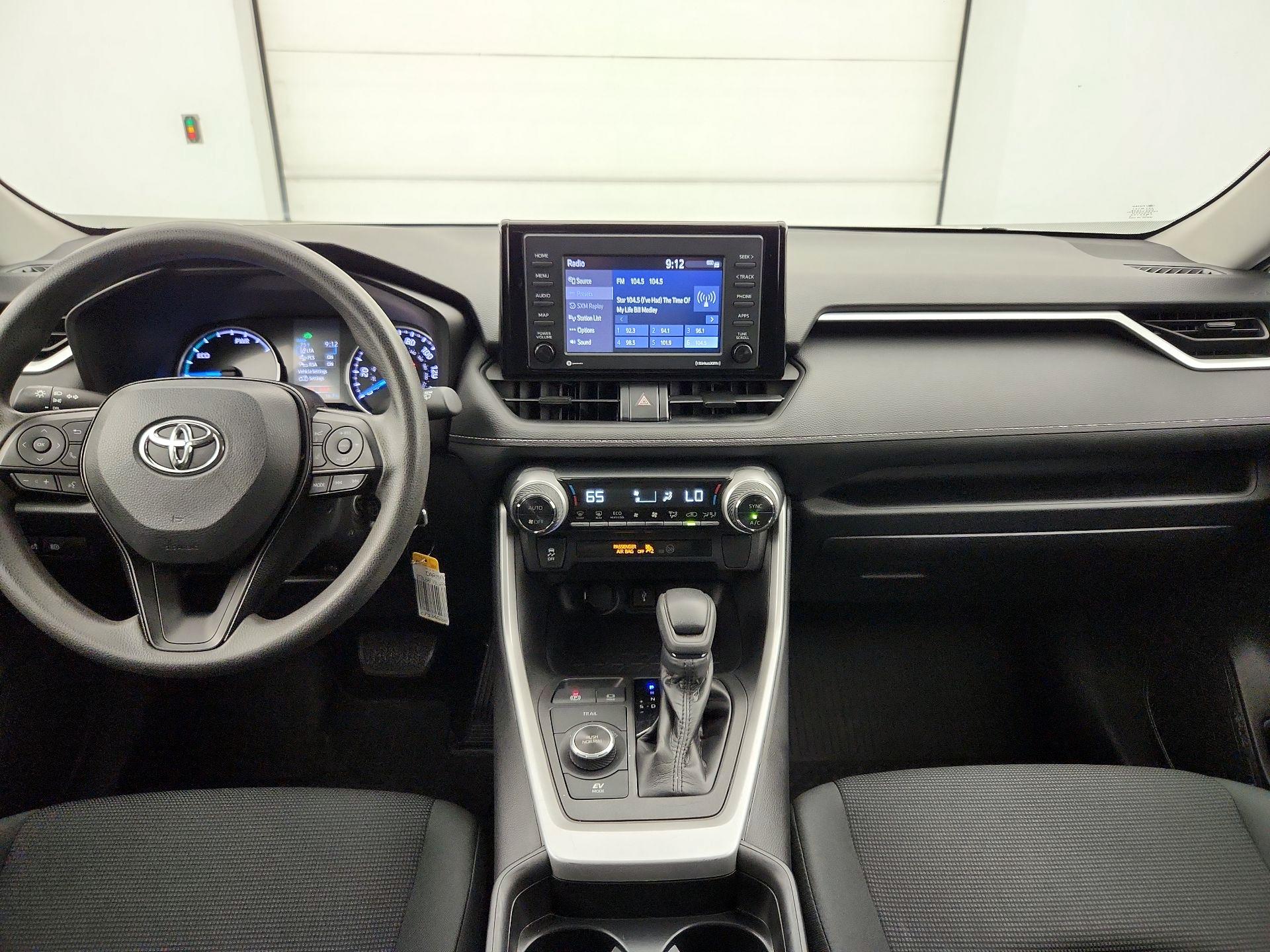 Thumbnail: 2020 Toyota RAV4 - 9