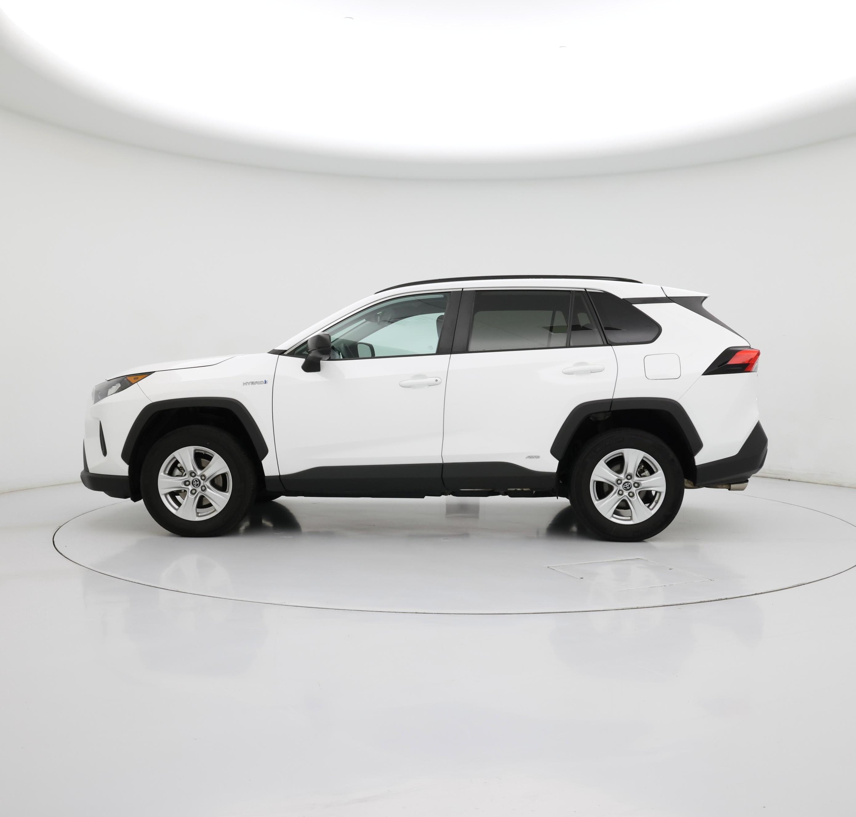 Thumbnail: 2020 Toyota RAV4 - 3