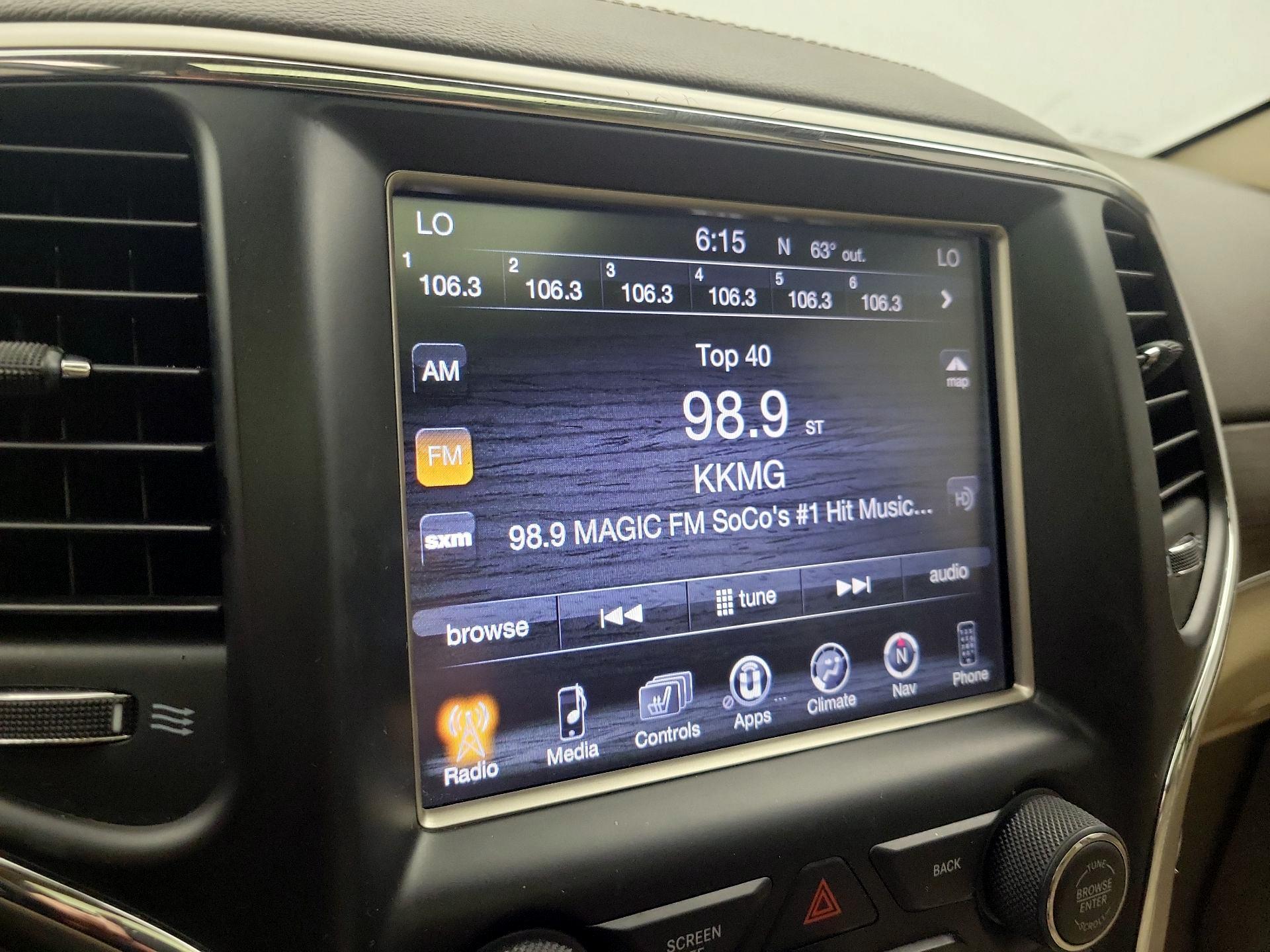 Thumbnail: 2015 Jeep Grand Cherokee - 16