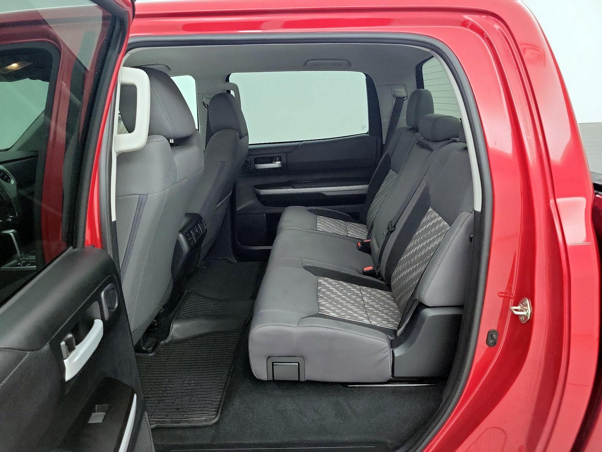 Thumbnail: 2019 Toyota Tundra - 20